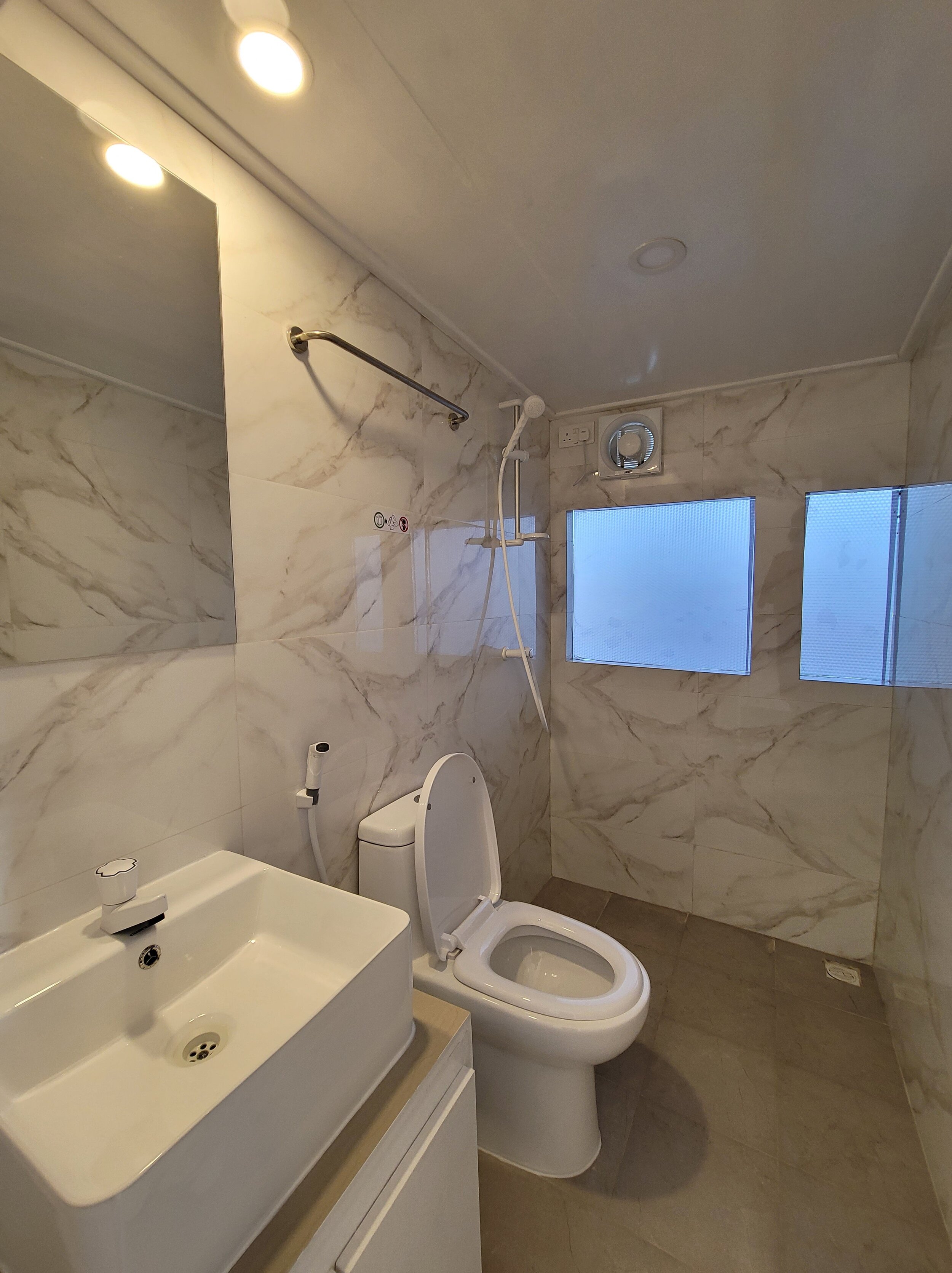 Dhinasha Upper Deck Cabin Bathroom