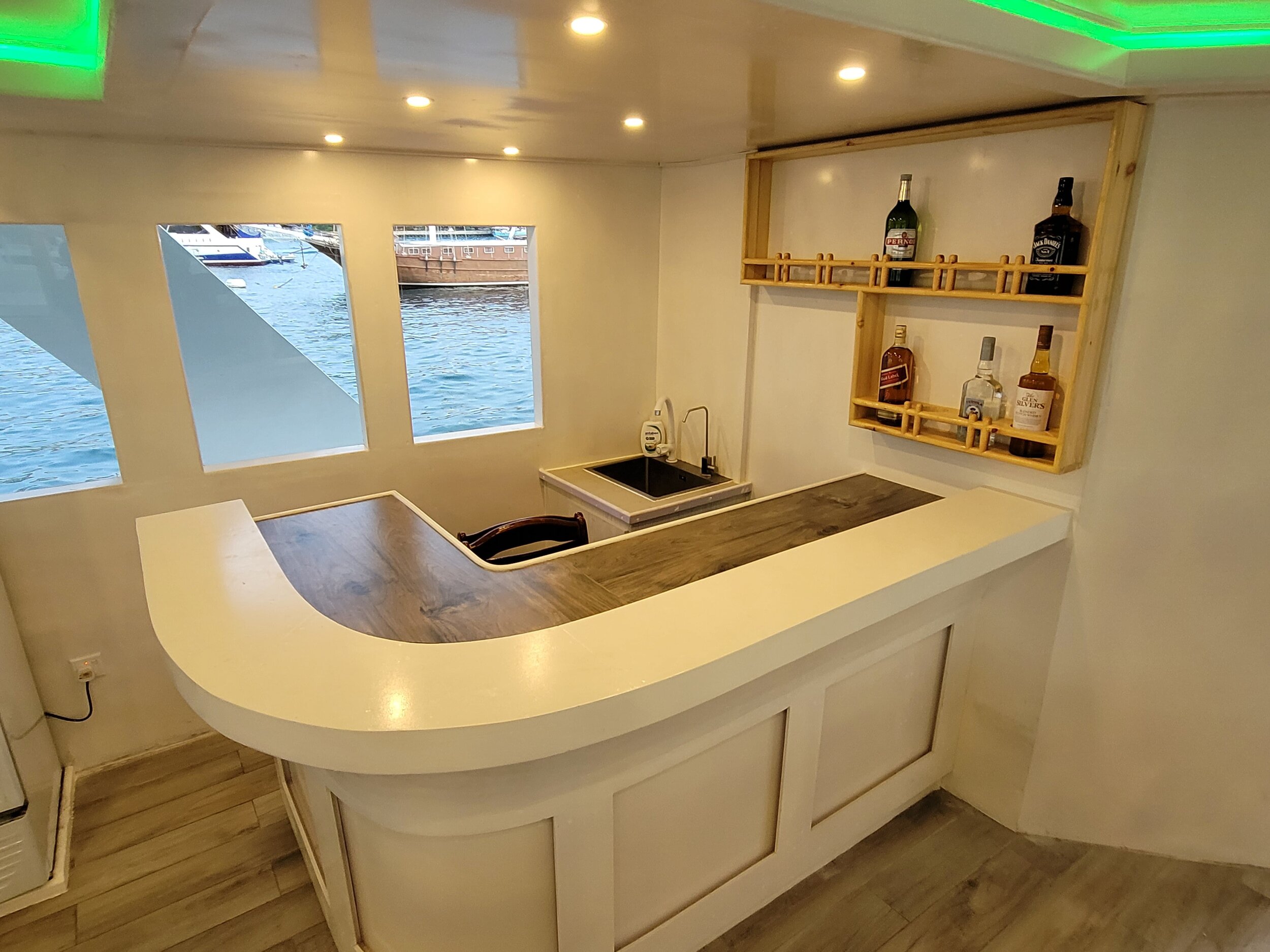 Dhinasha Bar