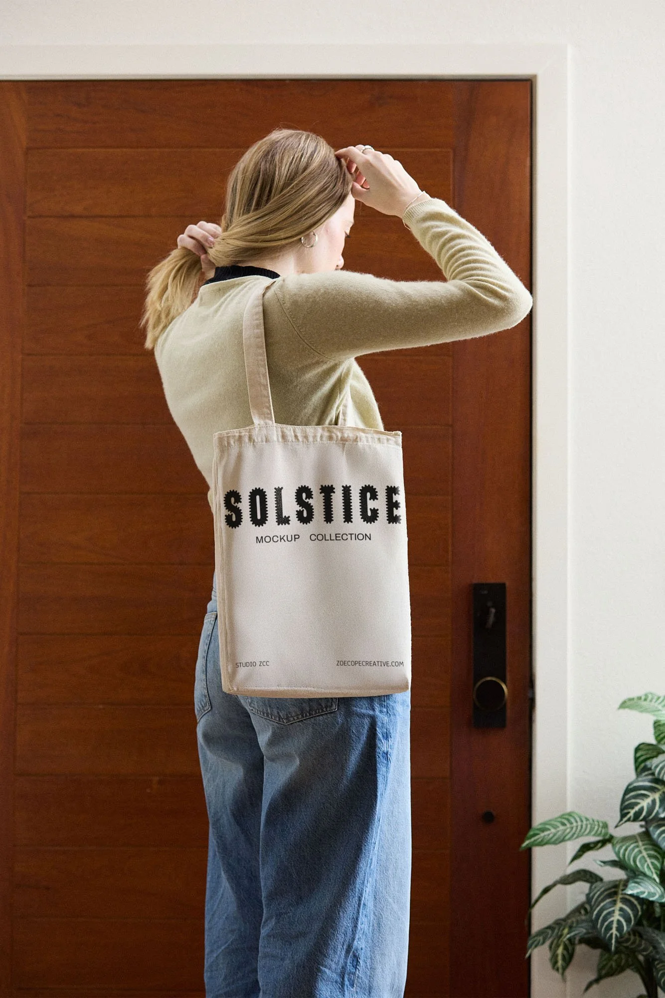 Tote_Closed_Door-Studio_ZCC_Solstice_Mockup.jpg