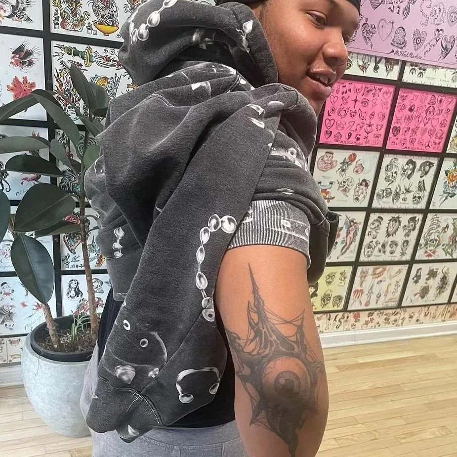 Need an appointment? Freshie &amp; Healed! Call 410-276-1300 Insta messages checked twice a year (maybe)... Appointments @saintsandsinnerstattoo 
.
#tattoo #baltimore  #traditiontattoo #tattooed #tattooer #tradtattoos