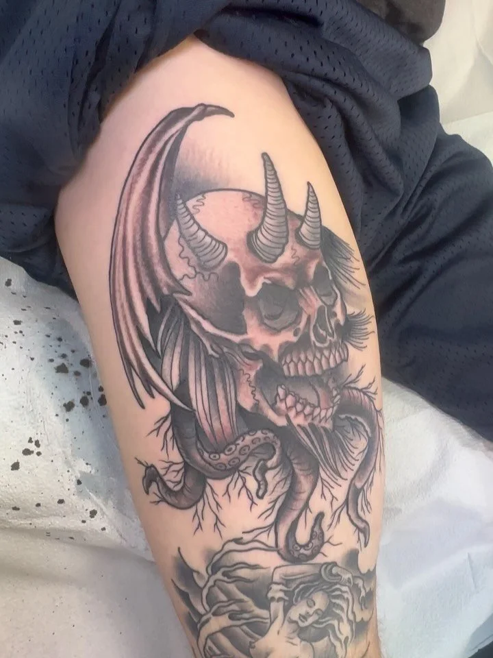 #jaycooperflash #flashtattoo #eviltattoo 
Thanks Mark 🤘🏼😎🤘🏼
.
@saintsandsinnerstattoo 
🦇💀410-276-1300💀🦇
.
Saints and Sinners Tattoos
1610 Thames St.
Baltimore, Maryland 21231
.
.
#northeasterntattooer #baltimoretattooartist  #historicfellspo