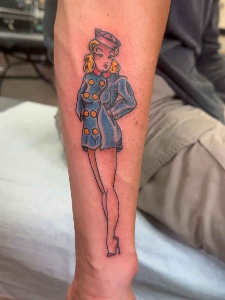 #sailorjerry #sailorjerrytattoo #pinup #classictattoo 
@saintsandsinnerstattoo 
👯&zwj;♀️💋410-276-1300💋👯&zwj;♀️
.
Saints and Sinners Tattoos
1610 Thames St.
Baltimore, Maryland 21231
.
#northeasterntattooer #baltimoretattooartist  #historicfellspo