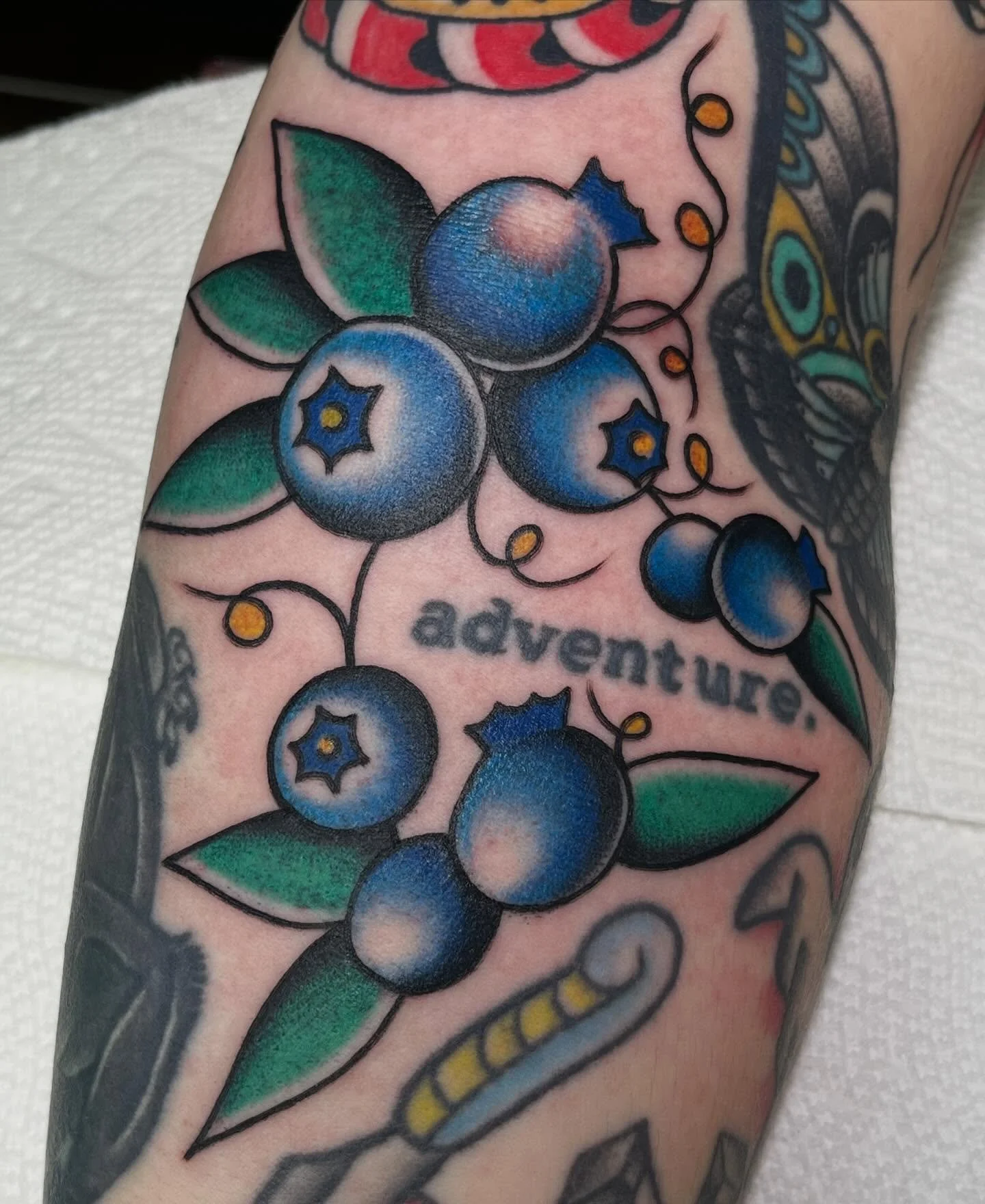 Happy holidays yall! Hope you spend it with the ones you love 💗  I&rsquo;ll be off this week kicking it with my fam &amp; will get back to messages shortly, booking into January already DM me to spend some of that holiday 💸💸