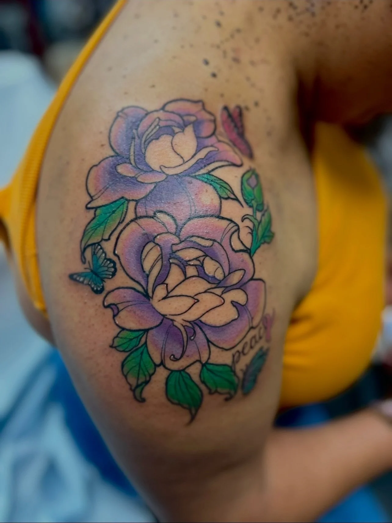I get asked a lot if I do color&hellip;the answer is always yes. 
I LOVE working with color just as much as black and grey and I&rsquo;d love to do some larger color pieces so if you&rsquo;re thinking about getting a new large, colorful tattoo you kn