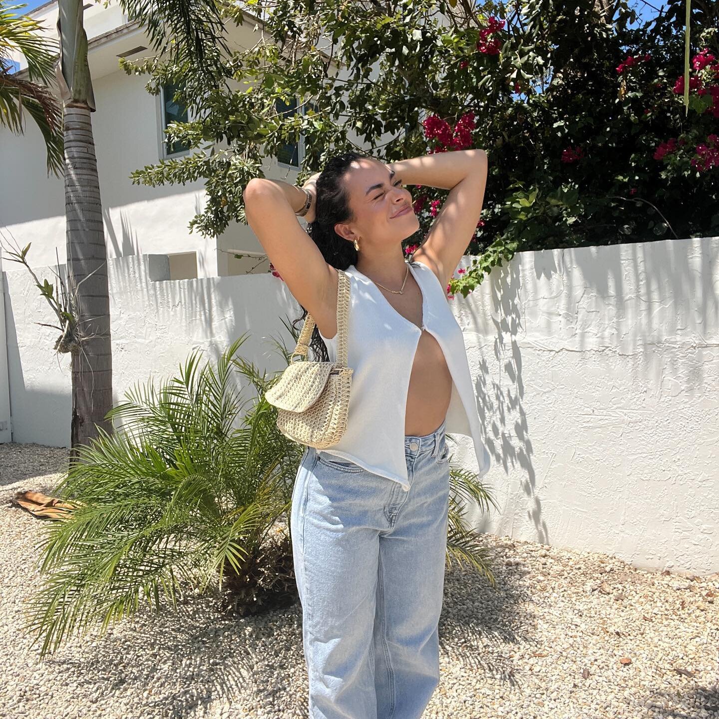 Will be wearing this top on repeat this summer 🤩 

Top is linked in my bio!

#miamiinfluencer #floridainfluencer #lifestyleinfluencer #styleinfluencer #ootdinspo #ootd #casualootd #summerlook #summerwardrobe #discoverunder5k #discoverunder10k #fashi