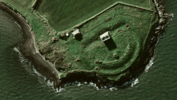 Drone Shorts  of  Corran Point Battery, Carrig Island, Co Kerry