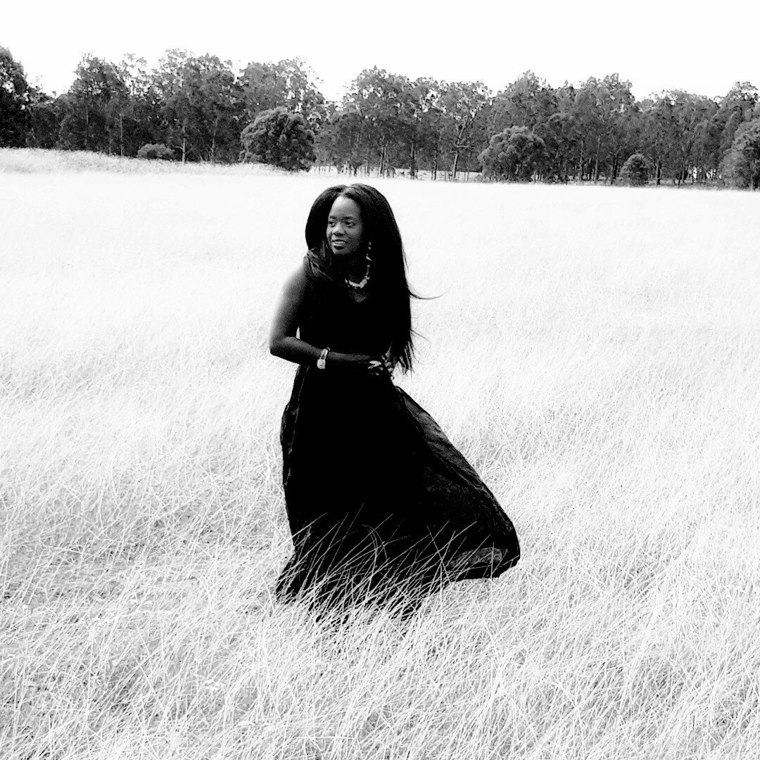 Weekend shenanigans make the long working week even more worth it. An escape into wine country and a cheeky snap in a random field. @megbydesign this long tutu slip is simply stunning. I adore it! 😍 👸🏾 💃🏾

#workhardplayhard#itstheweekend#writer#