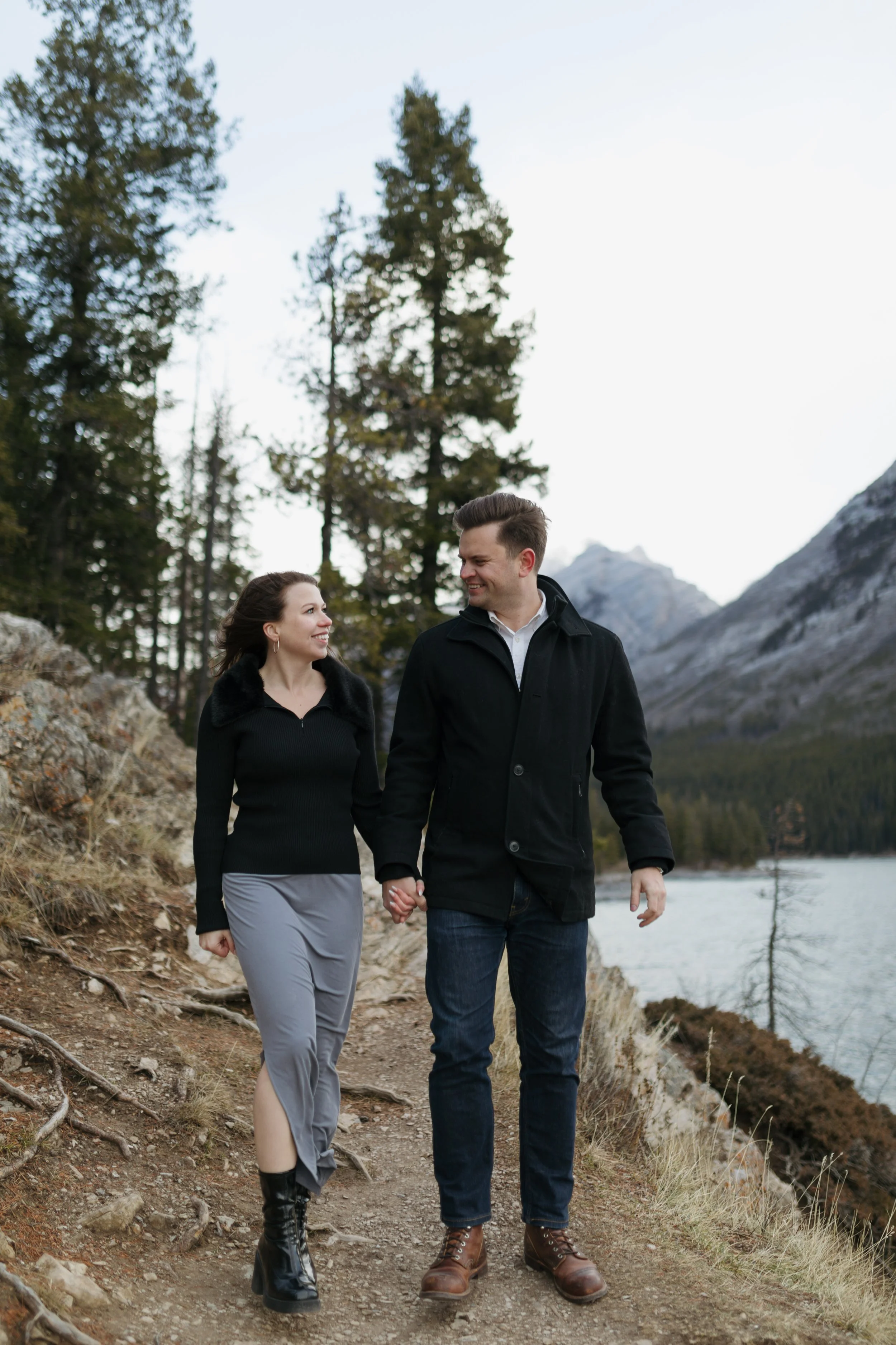 up-lake-minnewanka-sunset-engagement-20.jpg