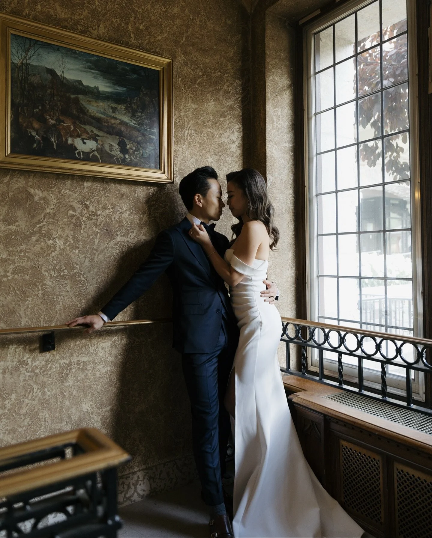 bring me back to this incredible &amp; beautiful day 🥹 happy one year wedding anniversary c+b 🕊️

Coordination @peoniesandlaceyyc
Venue @fairmontbanff
Photography @joannabphoto
Hair @stellachiohair
Makeup @joellewongmakeup
Dress Jessica Morgan
Cake