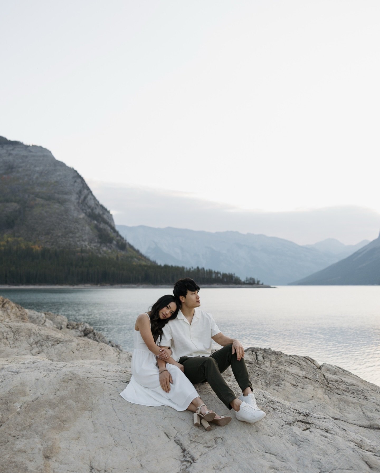 Quietly preparing for an amazing season of celebrating your love 💝

Now booking spring/summer 2026 sessions 🌄