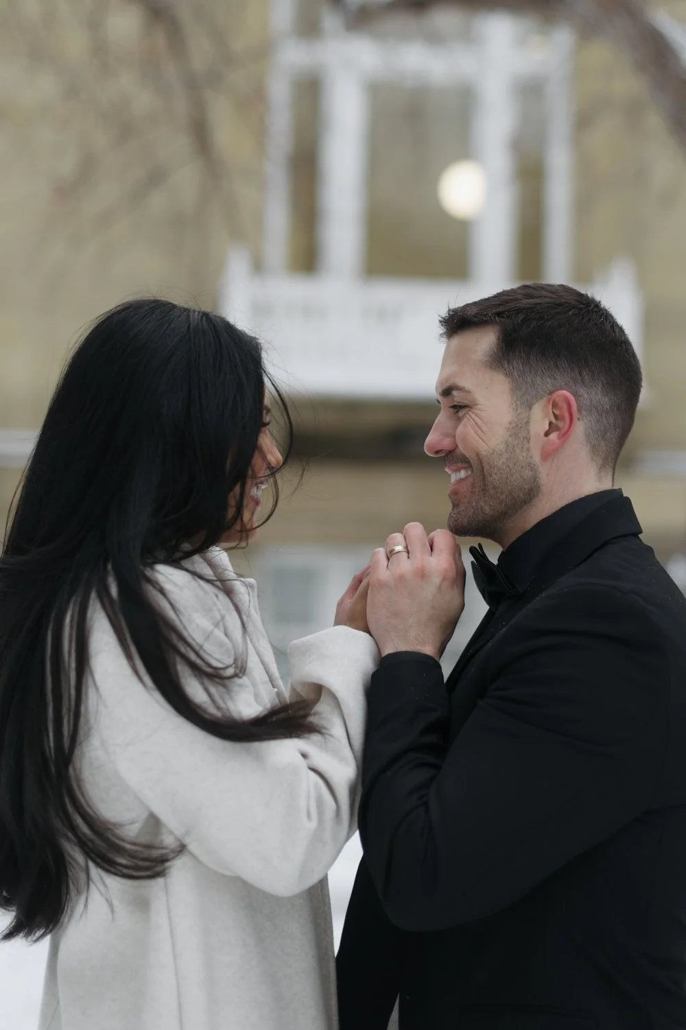 winter-elopement-in-calgary-15.jpg