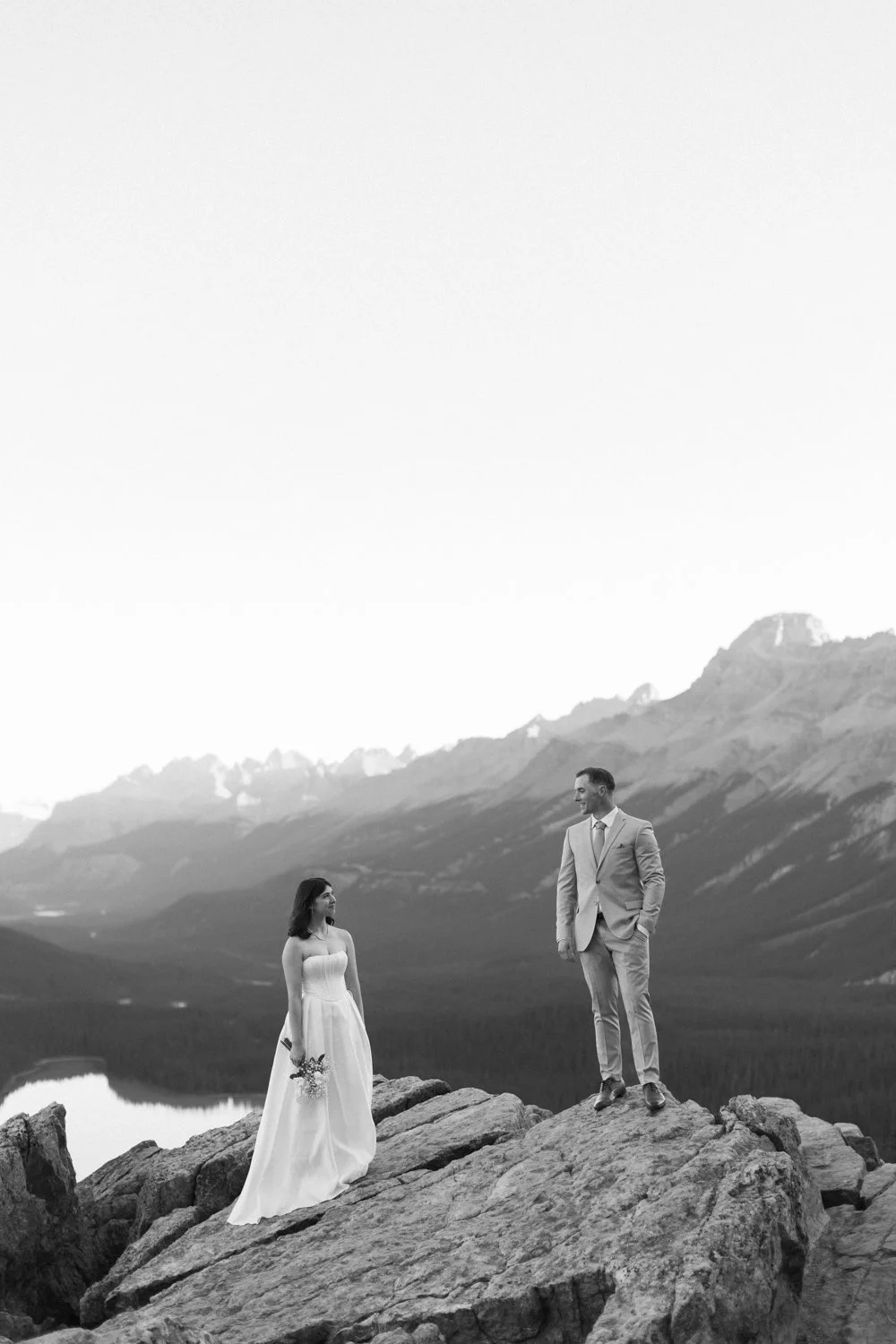 banff-sunrise-elopement-photos-5.jpg
