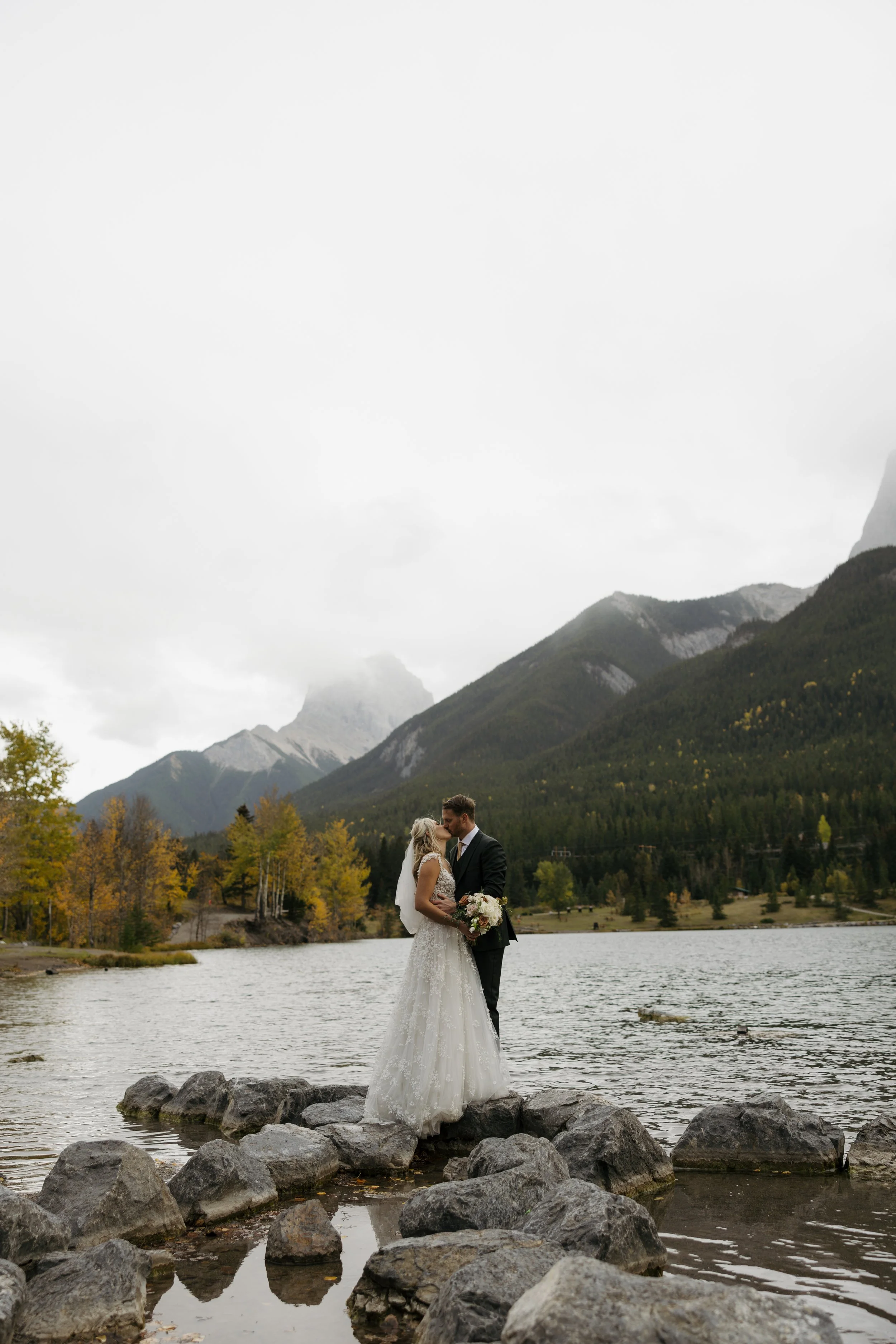Fall Wedding in Canmore