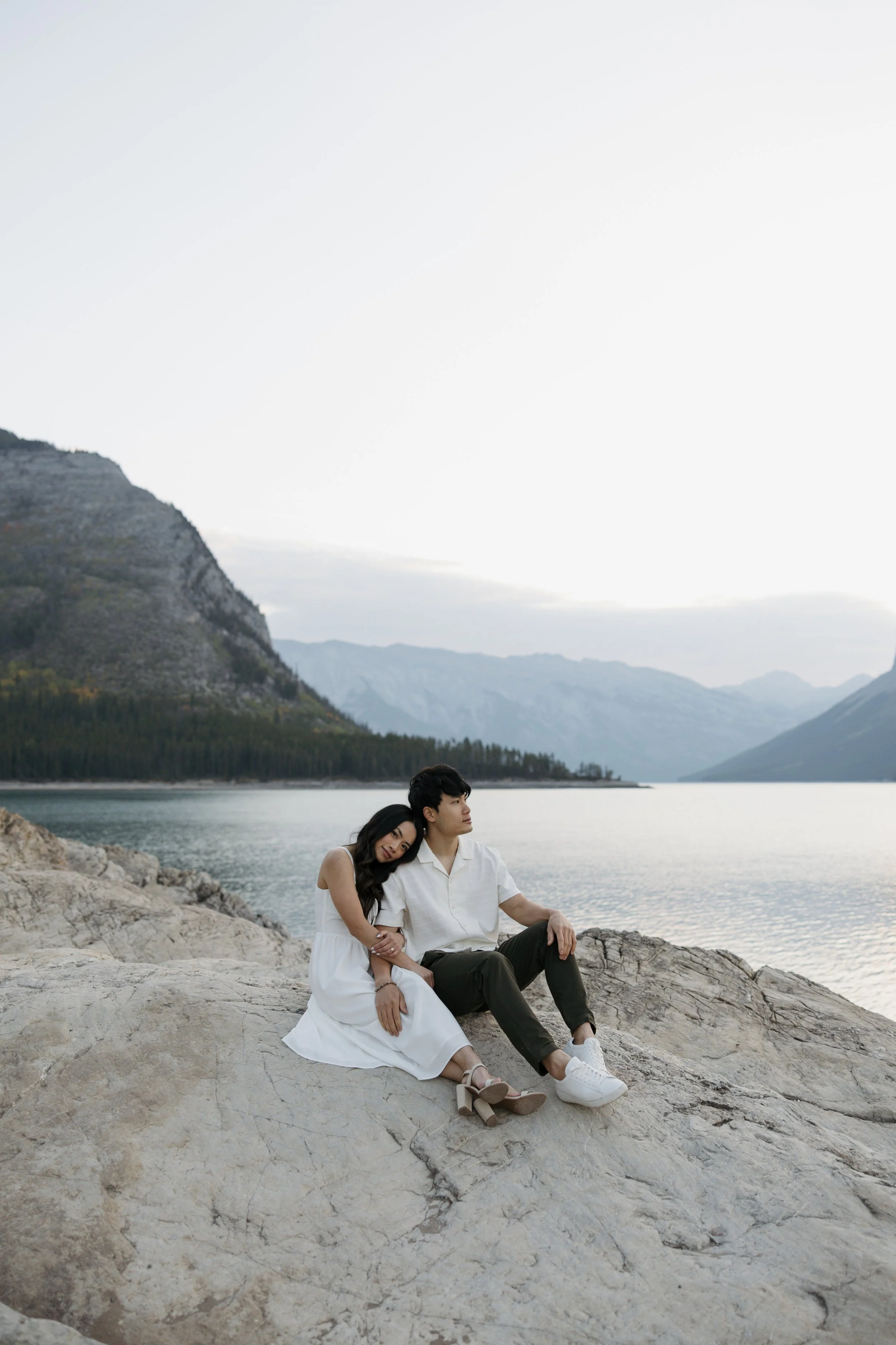ta-lake-minnewanka-engagement-photos-40.JPG