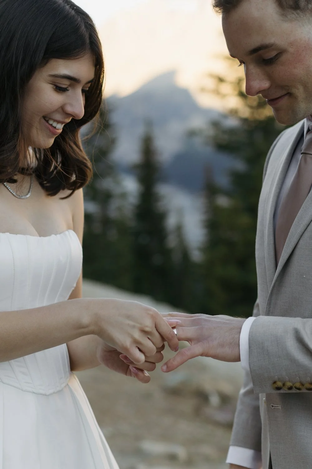 banff-sunrise-elopement-photos-8.jpg