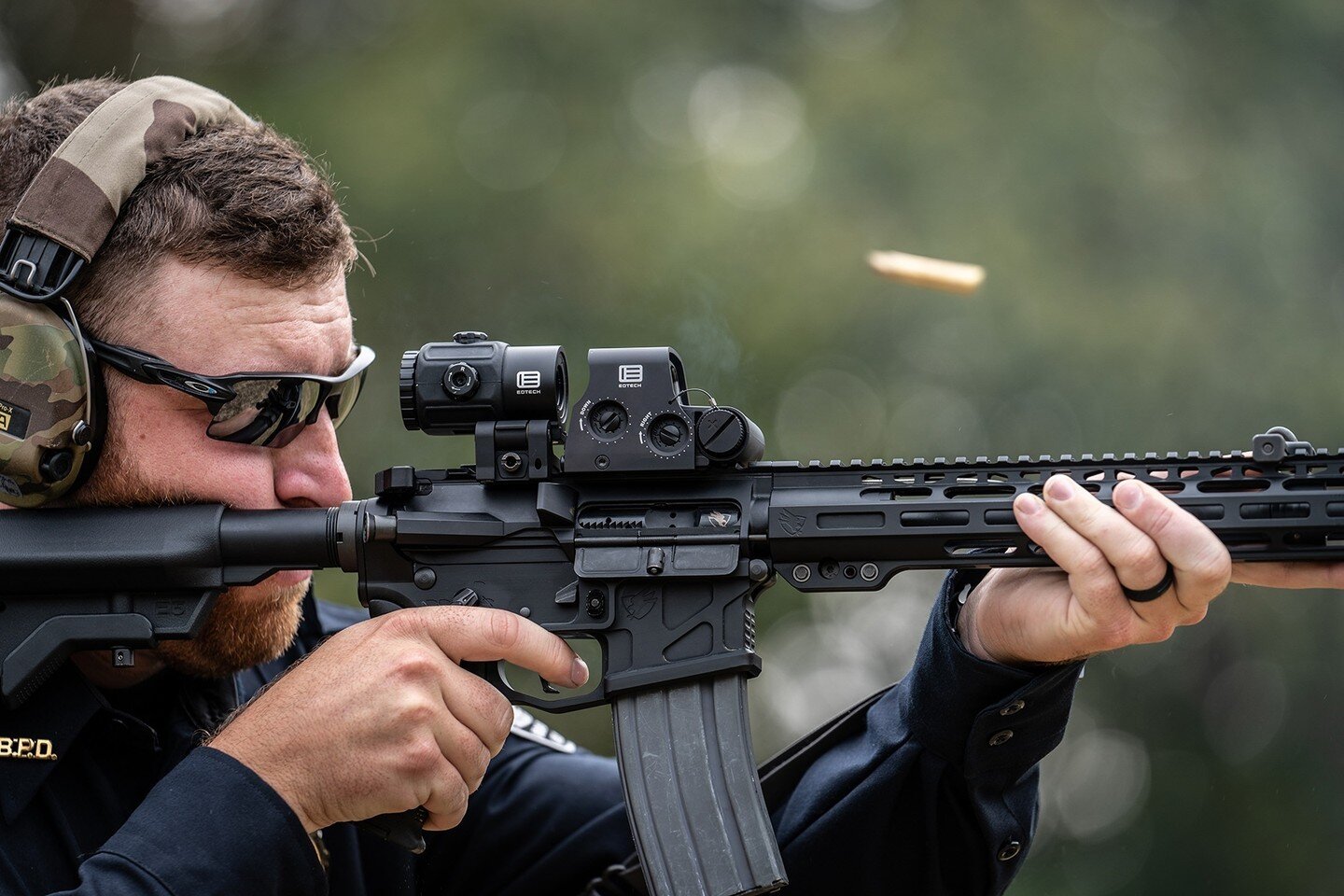 The HWS XPS2&trade; is the non night-vision version of our shortest and lightest HWS sight so far. The CR123 lithium battery configuration of the XPS2 provides additional rail space, leaving more room for rear iron sights or magnifiers. Also offering