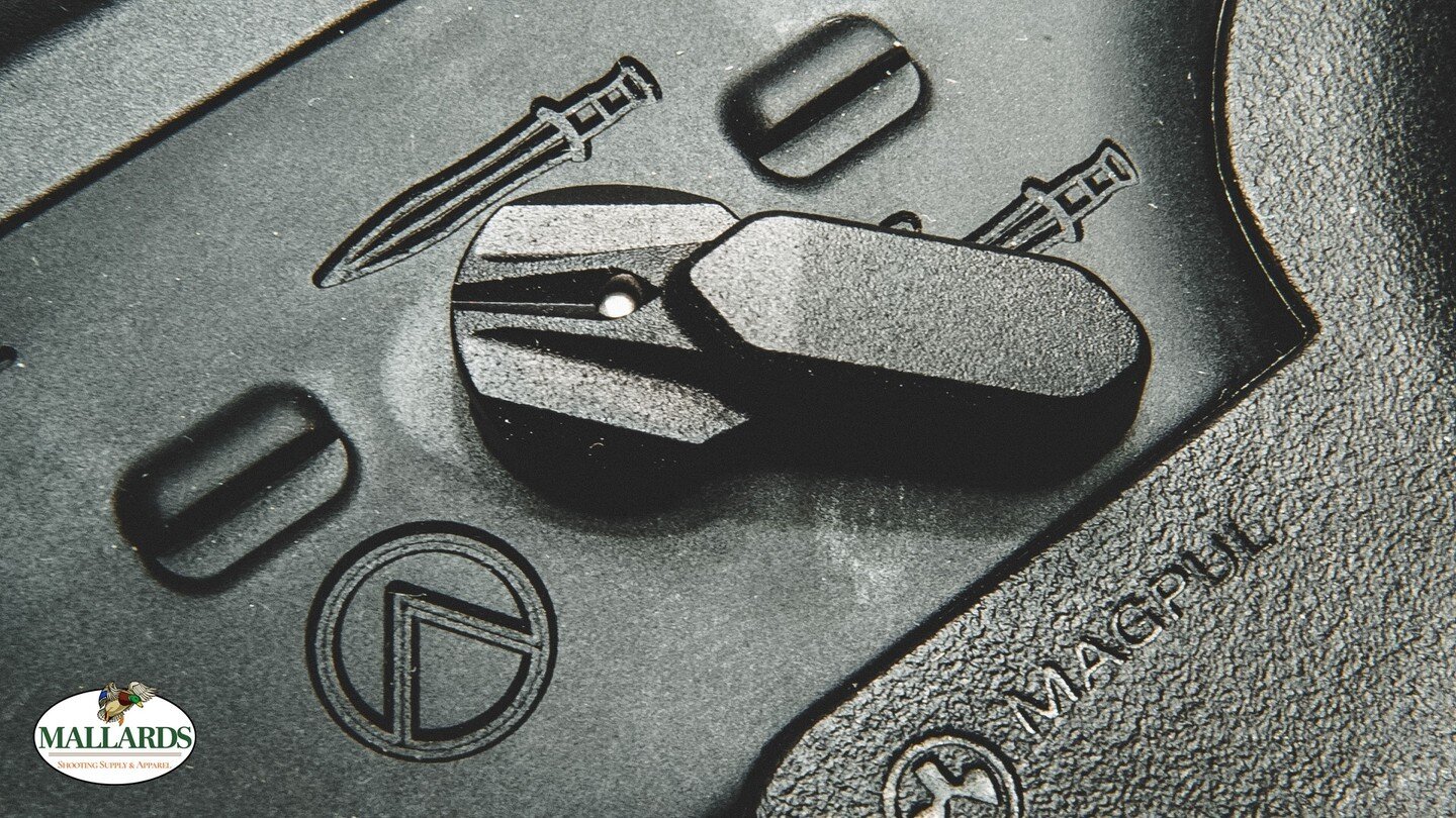 The Talon&trade; 45/90 ambidextrous safety selector is a modular design that can be installed as a standard 90&deg; or as a 45&deg; short throw by simply rotating the shaft 180&deg; inside the lower receiver.⁠
⁠
⁠
⁠
⁠
@glockinc @sigsauerinc @berettao