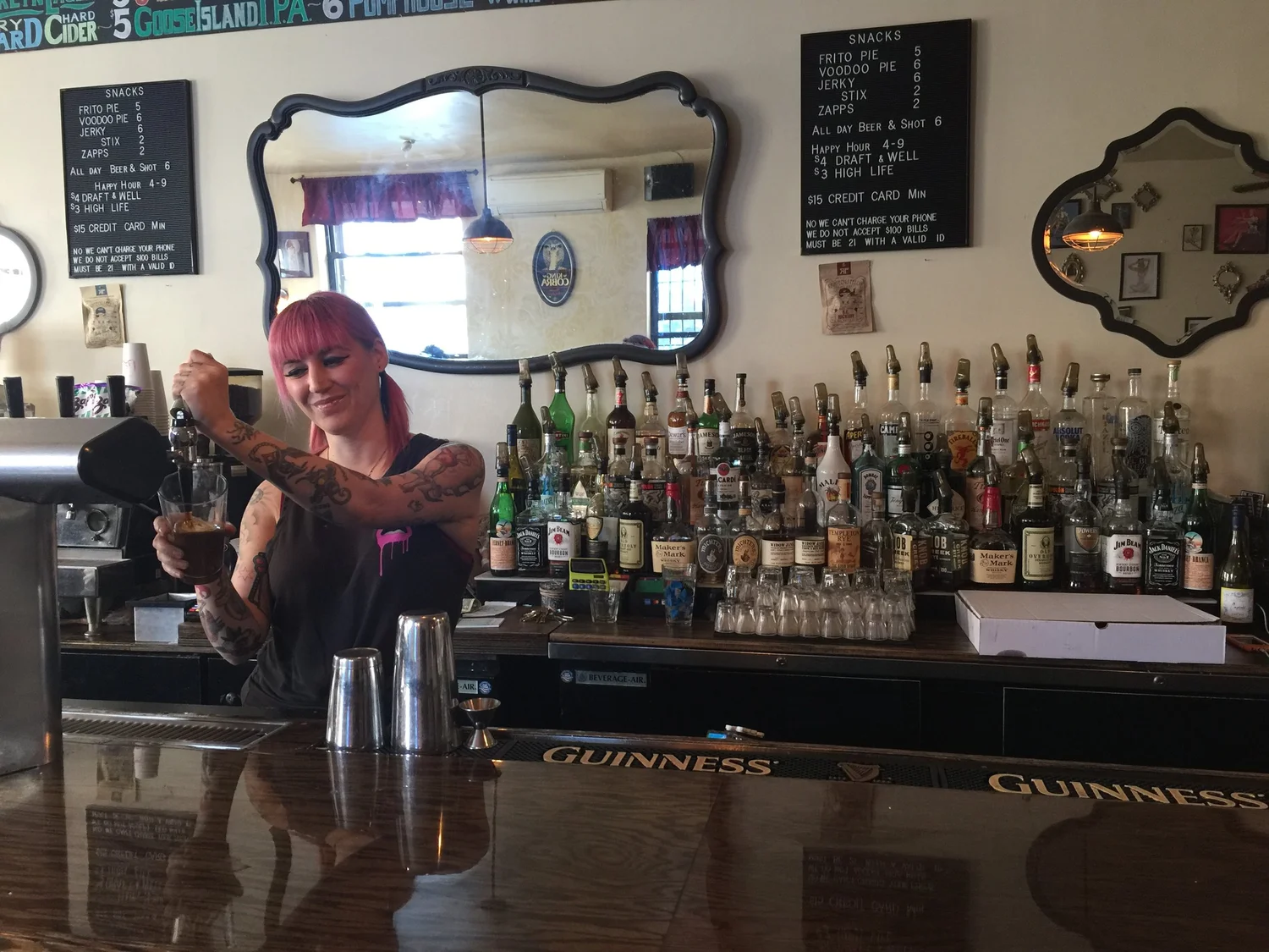 Bar photo 1