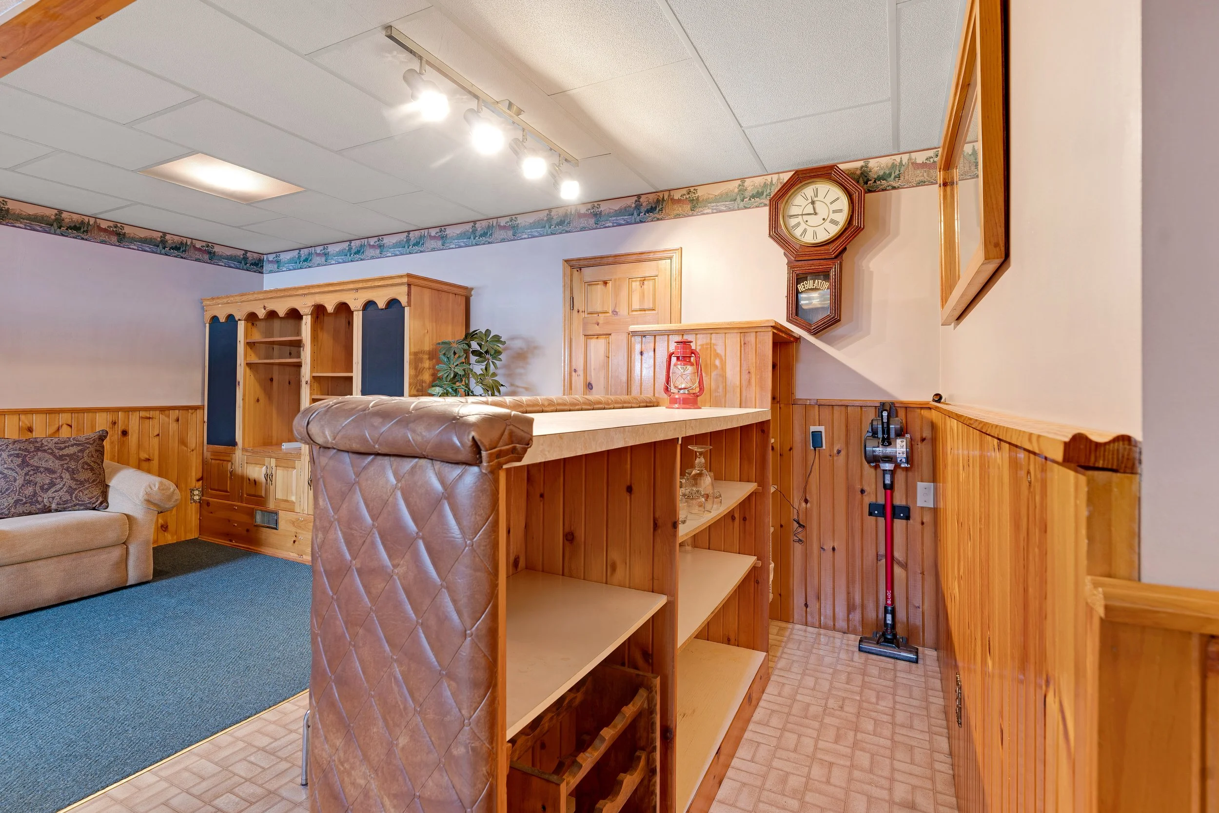 dsc07342-dsc07346 bar clean-up.JPG