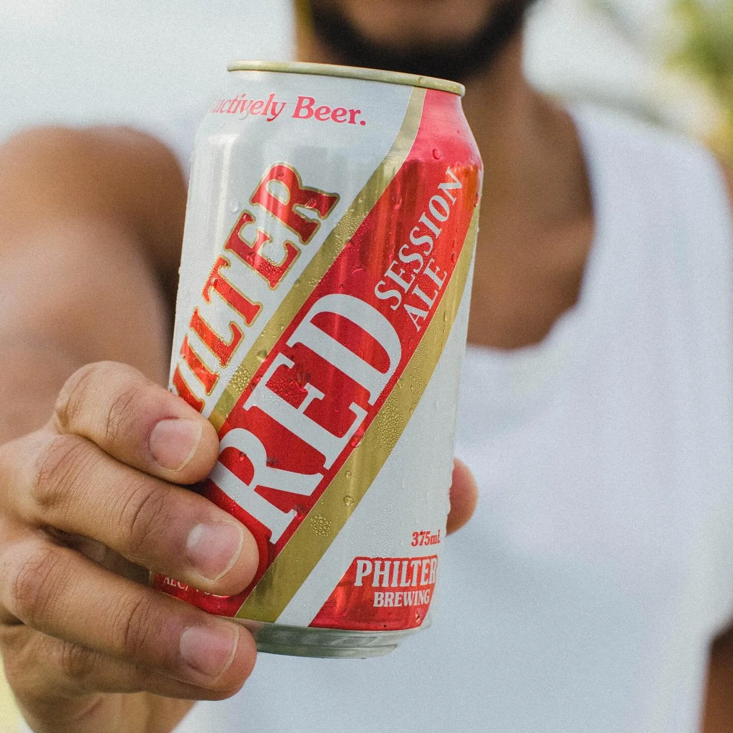 Our second-born beer is a big, punchy Red Ale full of bold hop aromas. This beer is loaded with passionfruit, melon, citrus and berry notes. A light crystal malt character and medium bitterness to finish make this a ripper of a session ale.
#tinniet