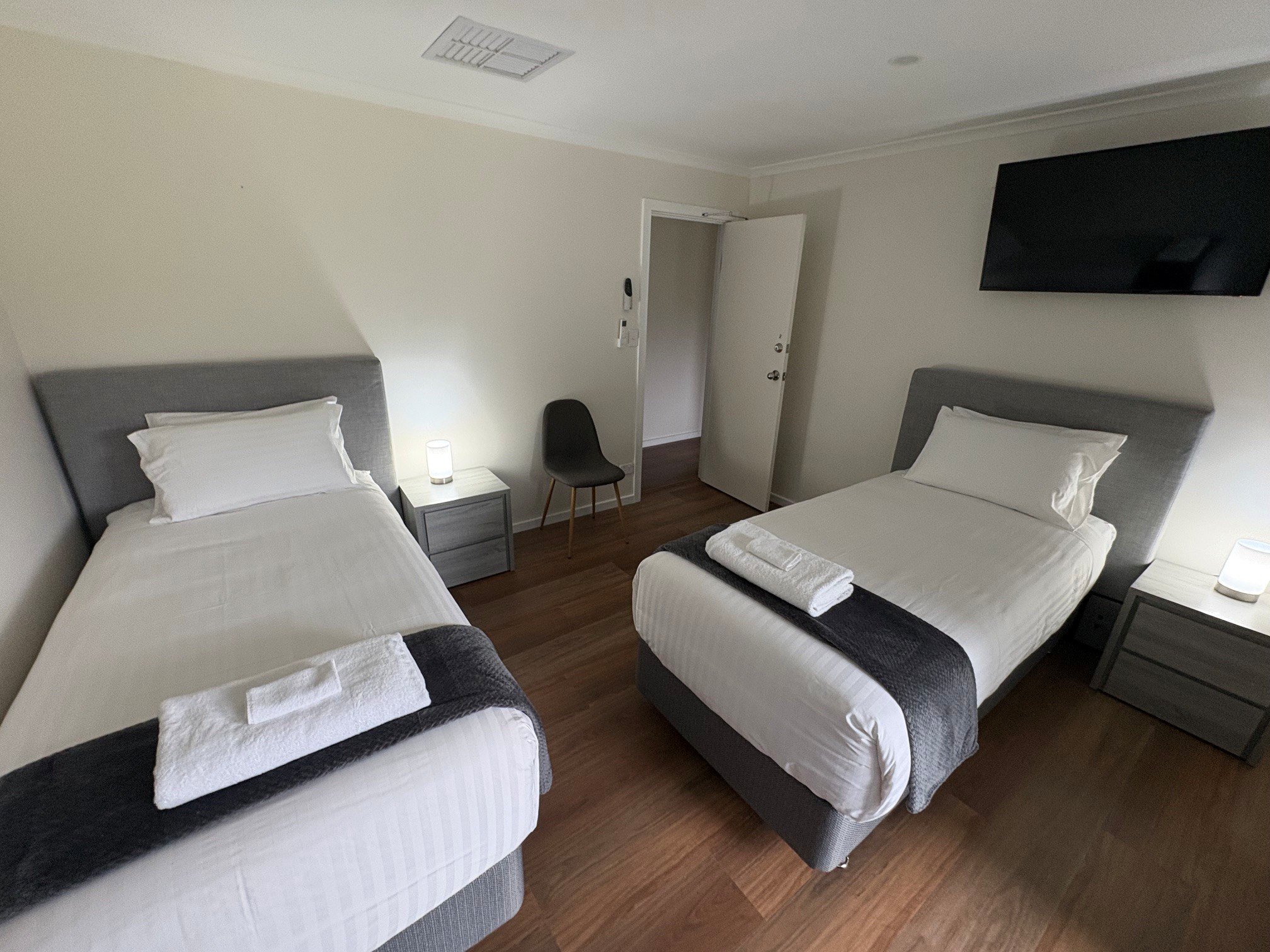 bed room 2.jpg