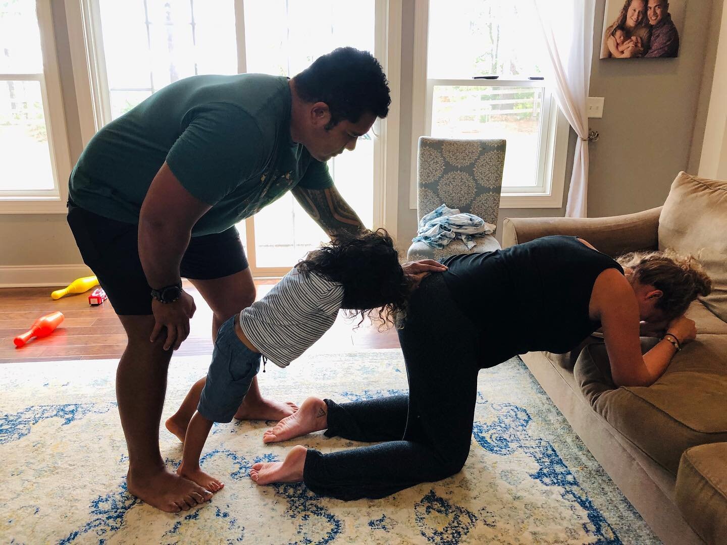 Talk about a support team!

We started out Sunday morning with our second prenatal visit. We checked in to see how mama (and family) are doing mentally and physically, tested out some comfort techniques for the remainder of pregnancy, had a show and 