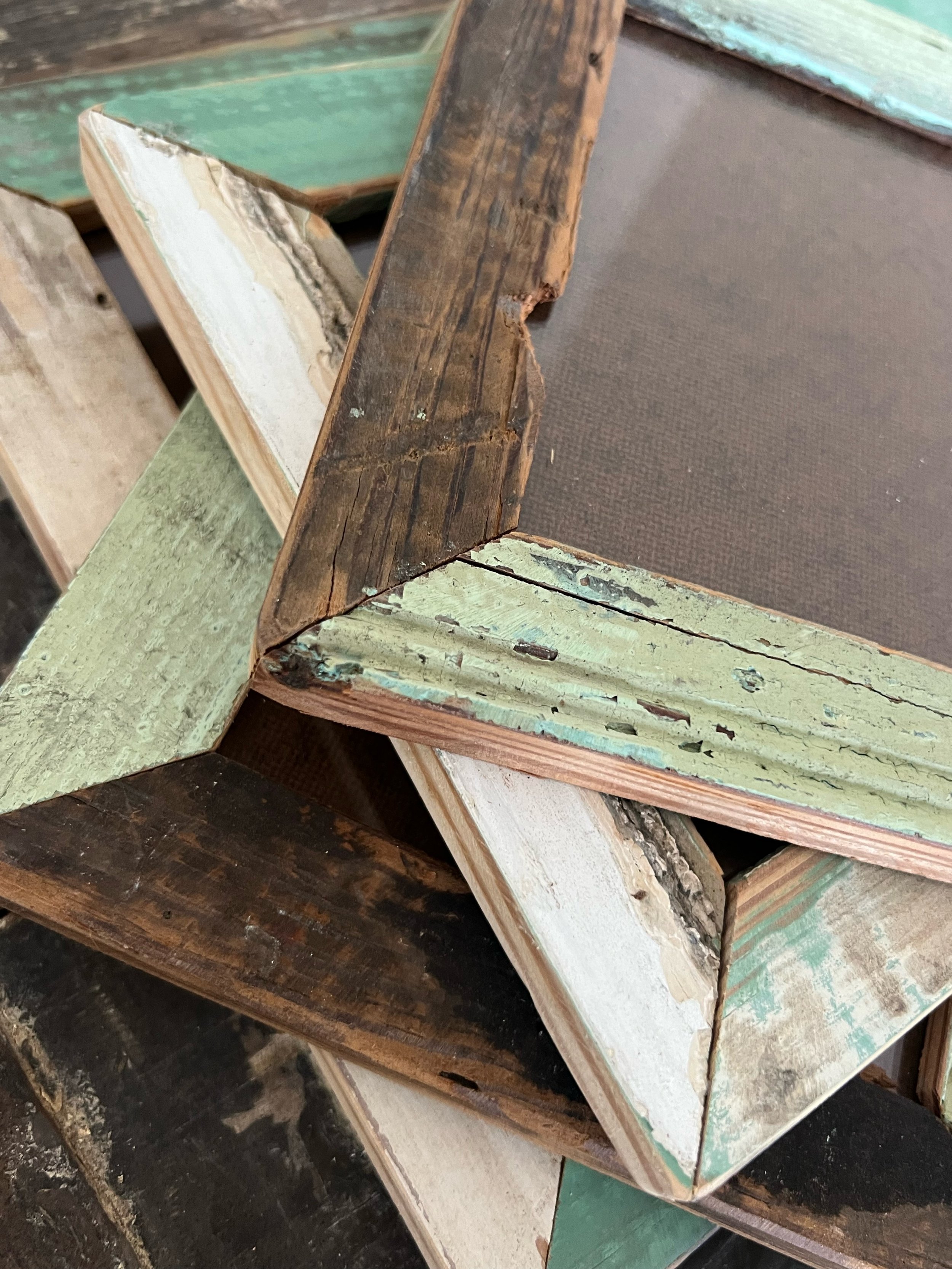 5x7 | Green, White & Natural Wood Tones