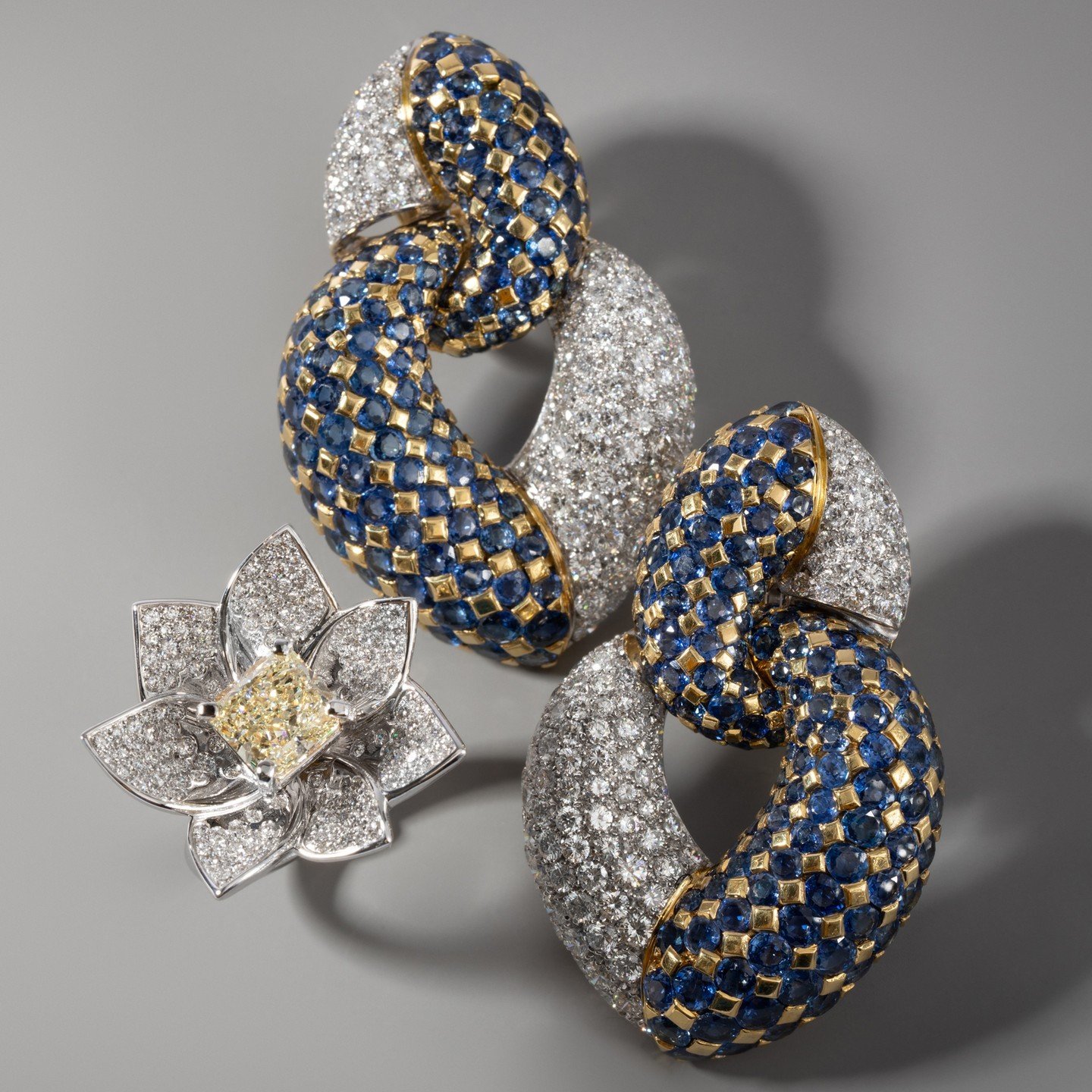 Are you a jewelry connoisseur or simply have an appreciation for fine jewelry? Take your knowledge to new heights with our exclusive newsletter.

Subscribe to our newsletter today and be the first to get access to:

- Acquisition Pieces: Get a front-