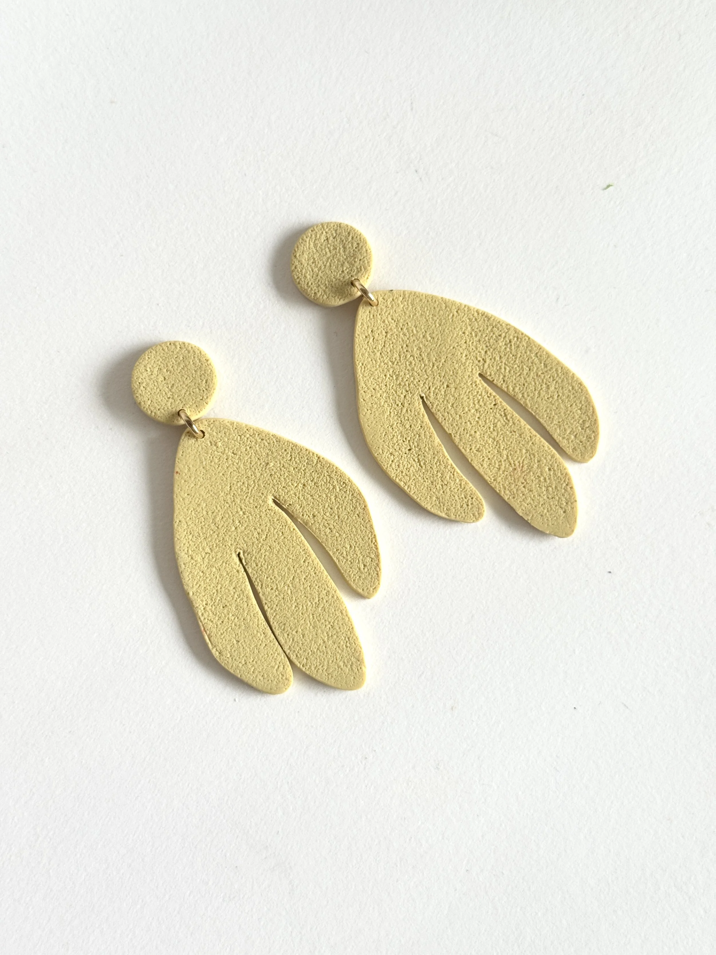 TULIP / STATEMENT EARRINGS | BUTTER YELLOW