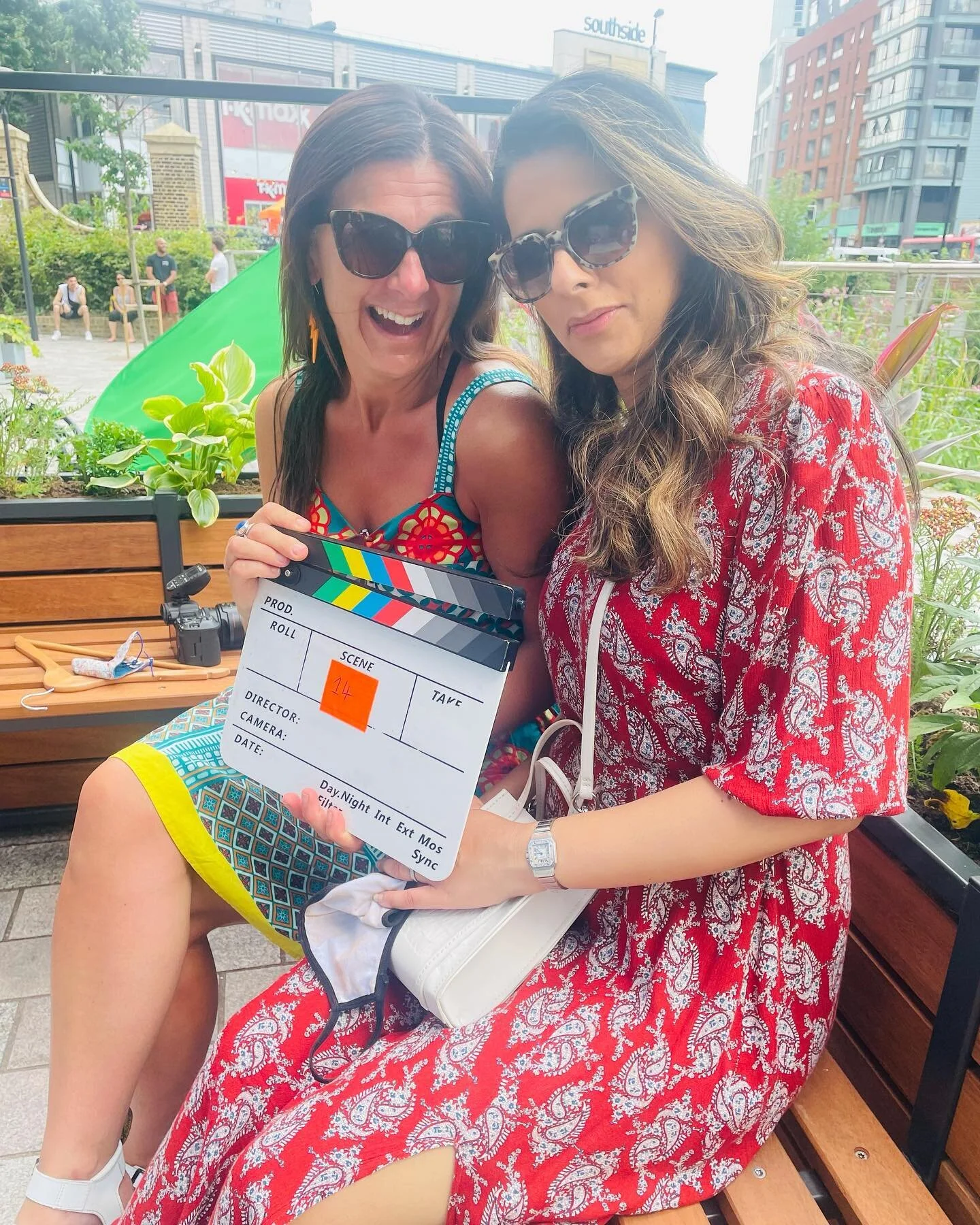 Hot 🥵 in the city… (but we are keeping cool 😎 🤣)
Another great shoot with the fabulous @rosiekormakeup for @3sixtycreative ..
#locationstyling