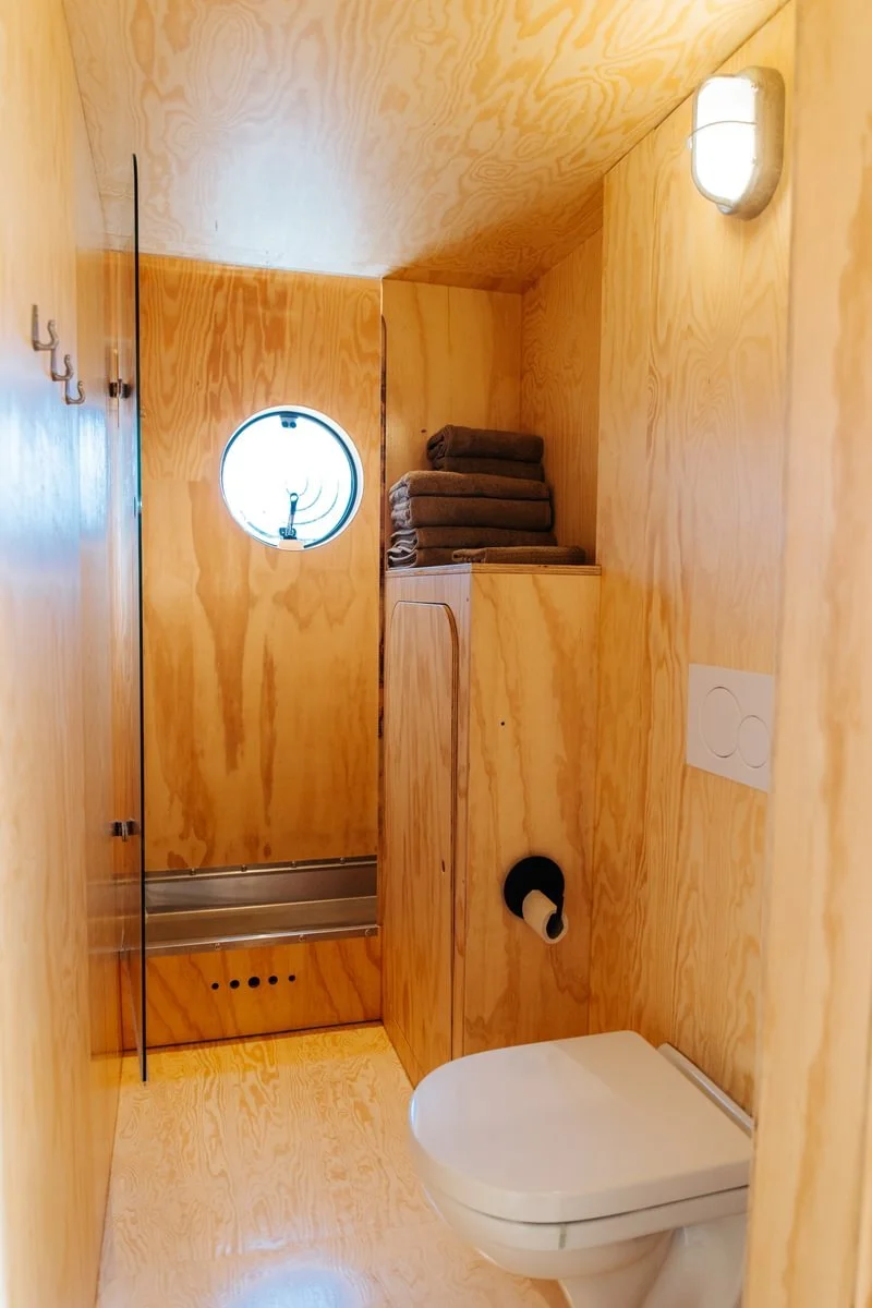 CABINER-HARVEST-disconnected-cabins-yara-photography-1342 - Medium.jpg