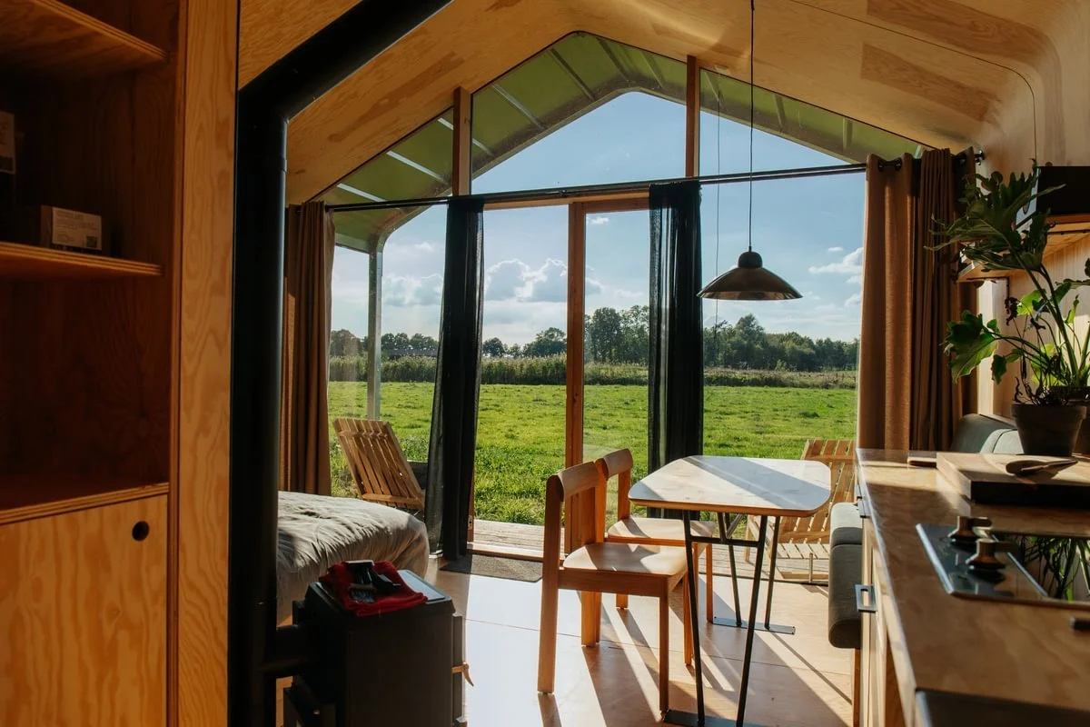 CABINER-HARVEST-disconnected-cabins-yara-photography-1349 - Medium.jpg