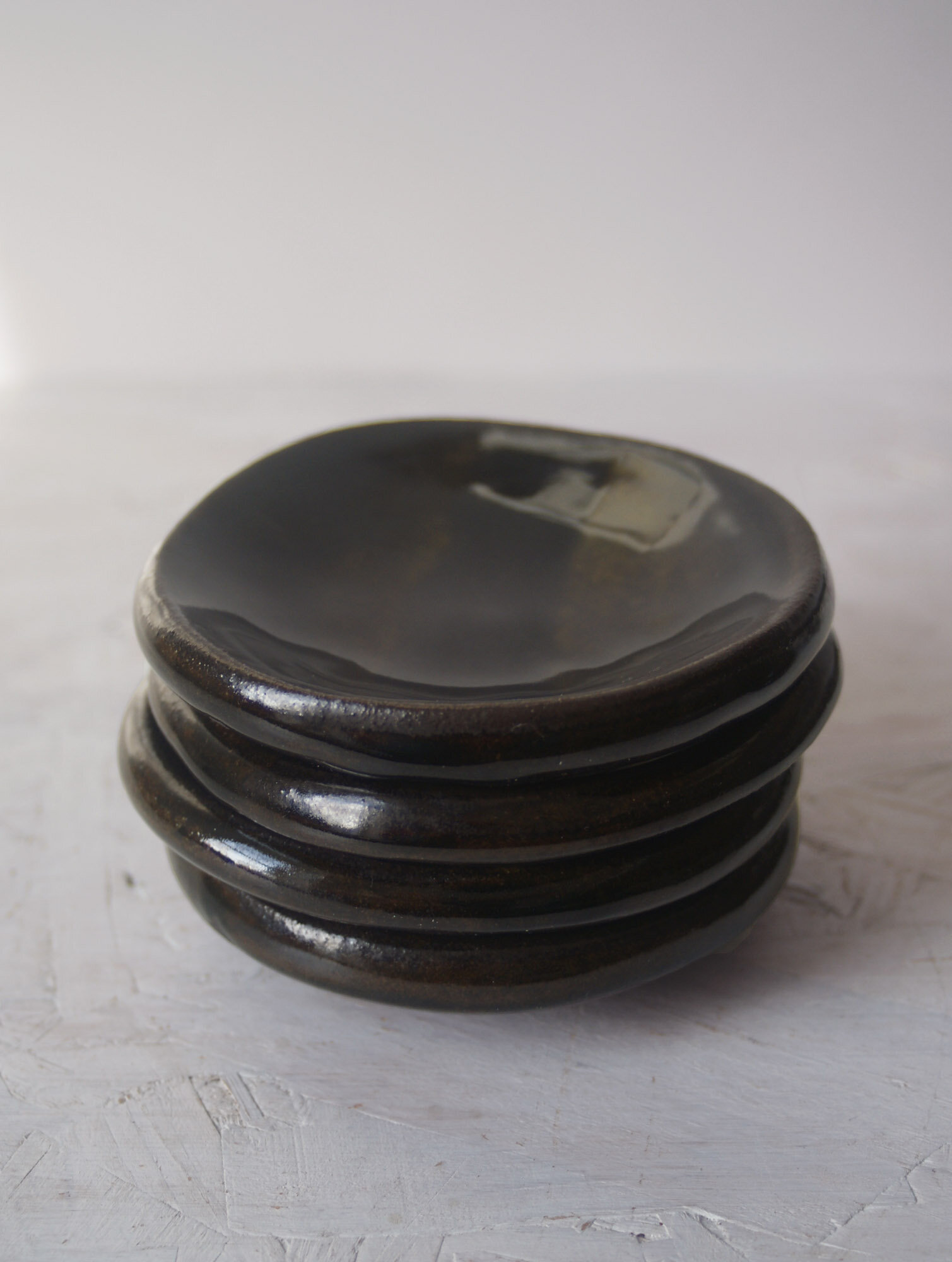 Mo_Dish_black_small_chunky_3.jpg