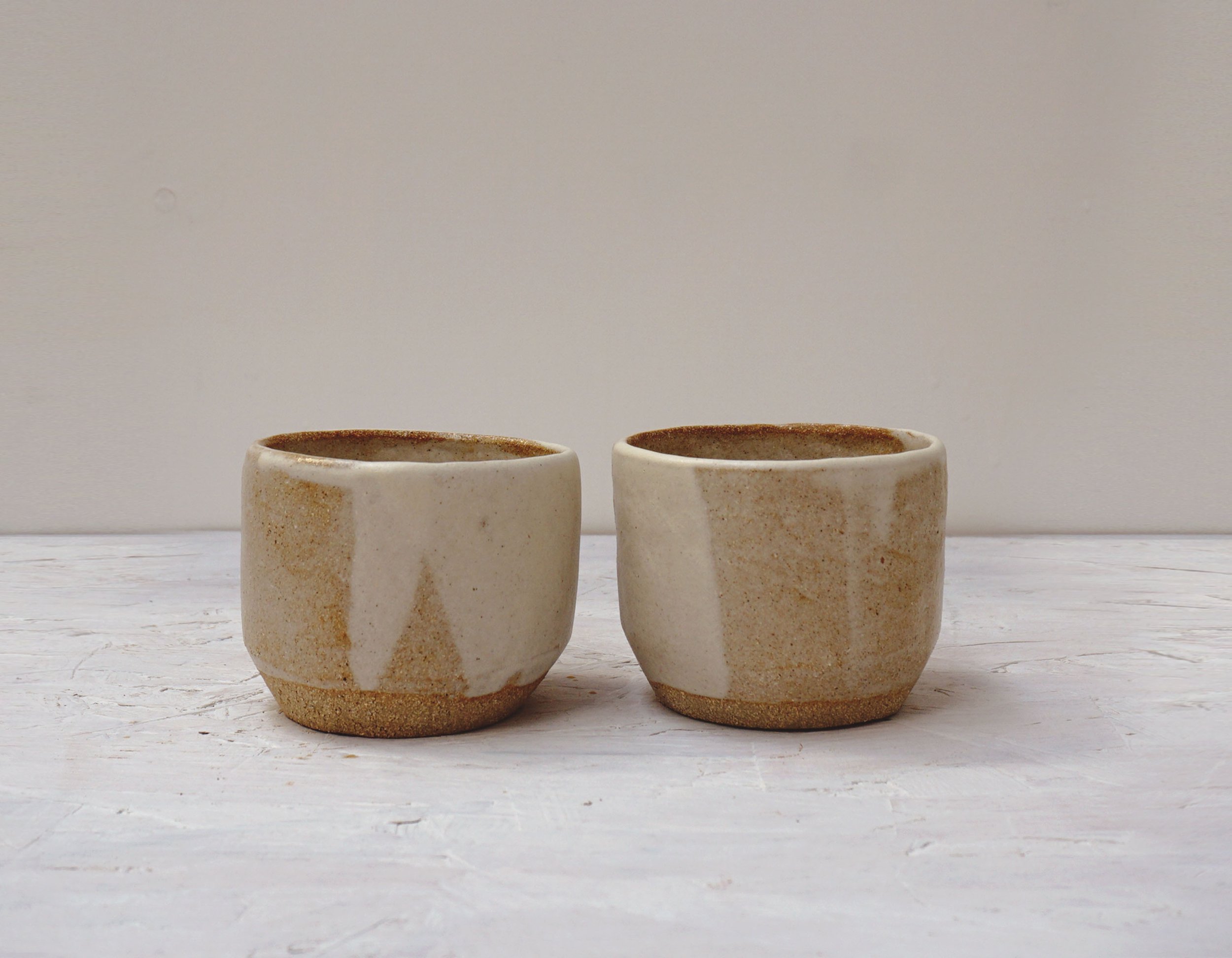 LR_RUS_JAR_LARGE_HANDMADE_CERAMIC_L01.jpg