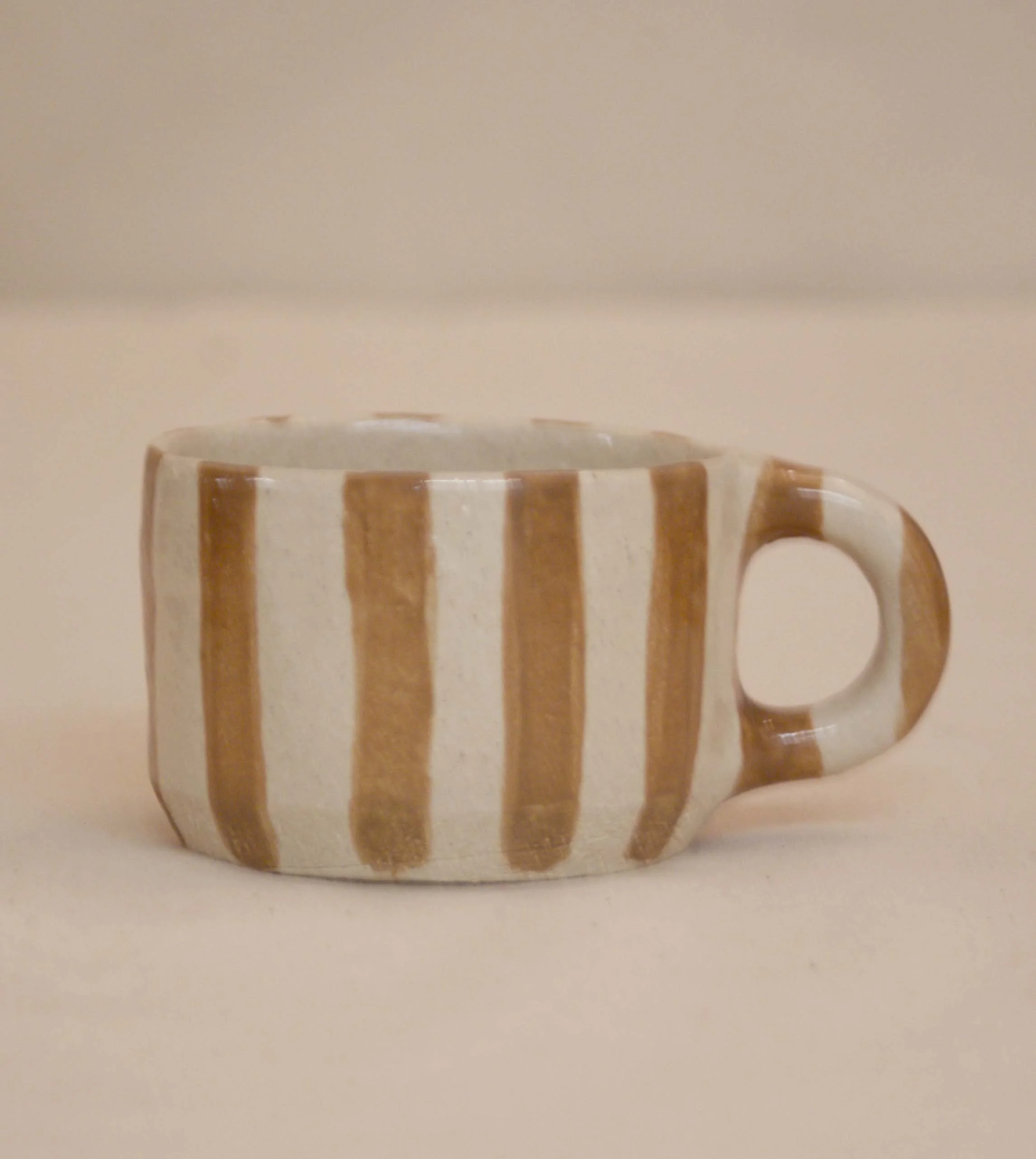 LR_PATSY_COFFE_MUG_CREAM_BROWN_CERAMIC_HANDMADE_LONDON_10.jpg