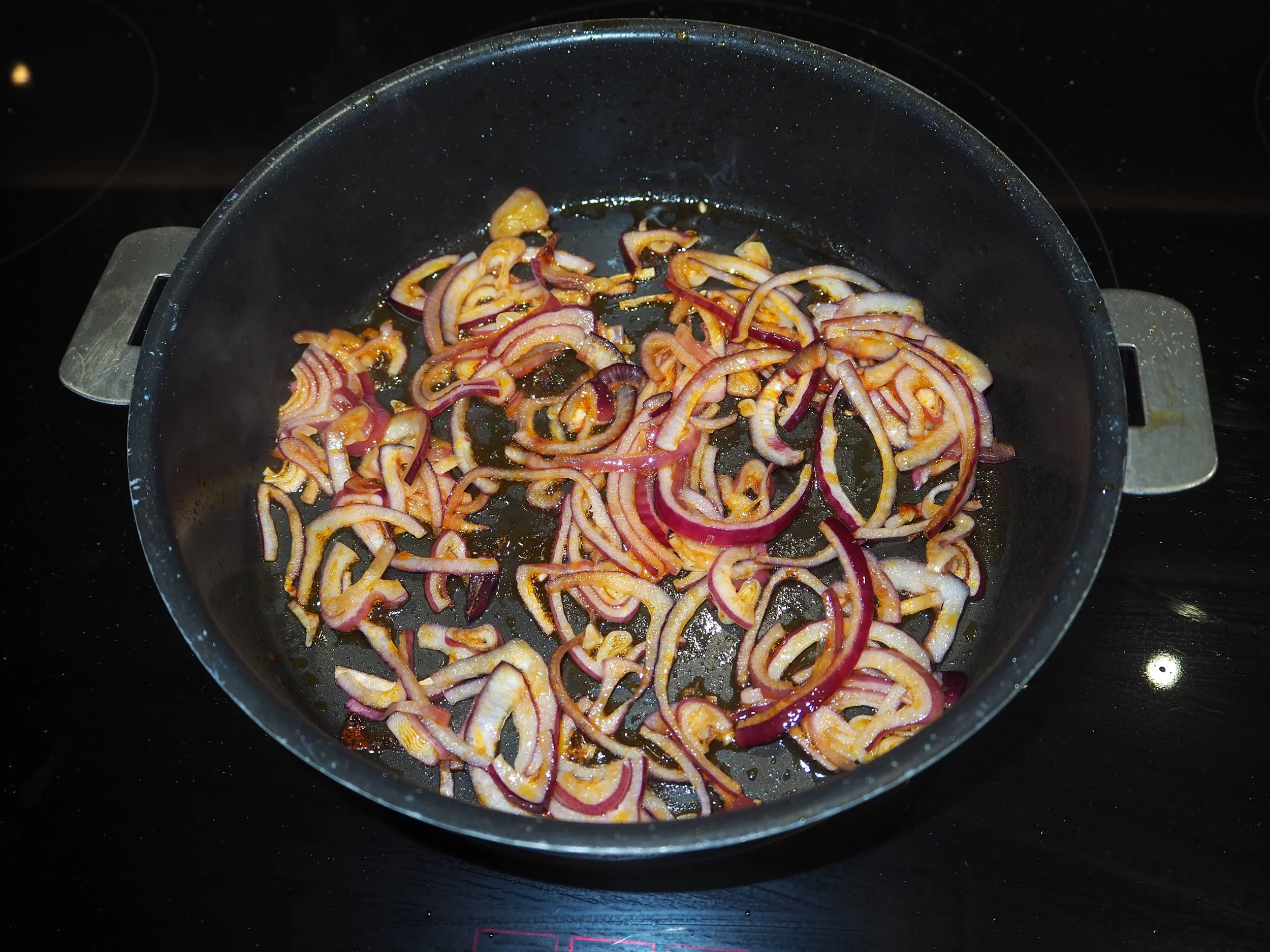 4. Frying the onions.jpg