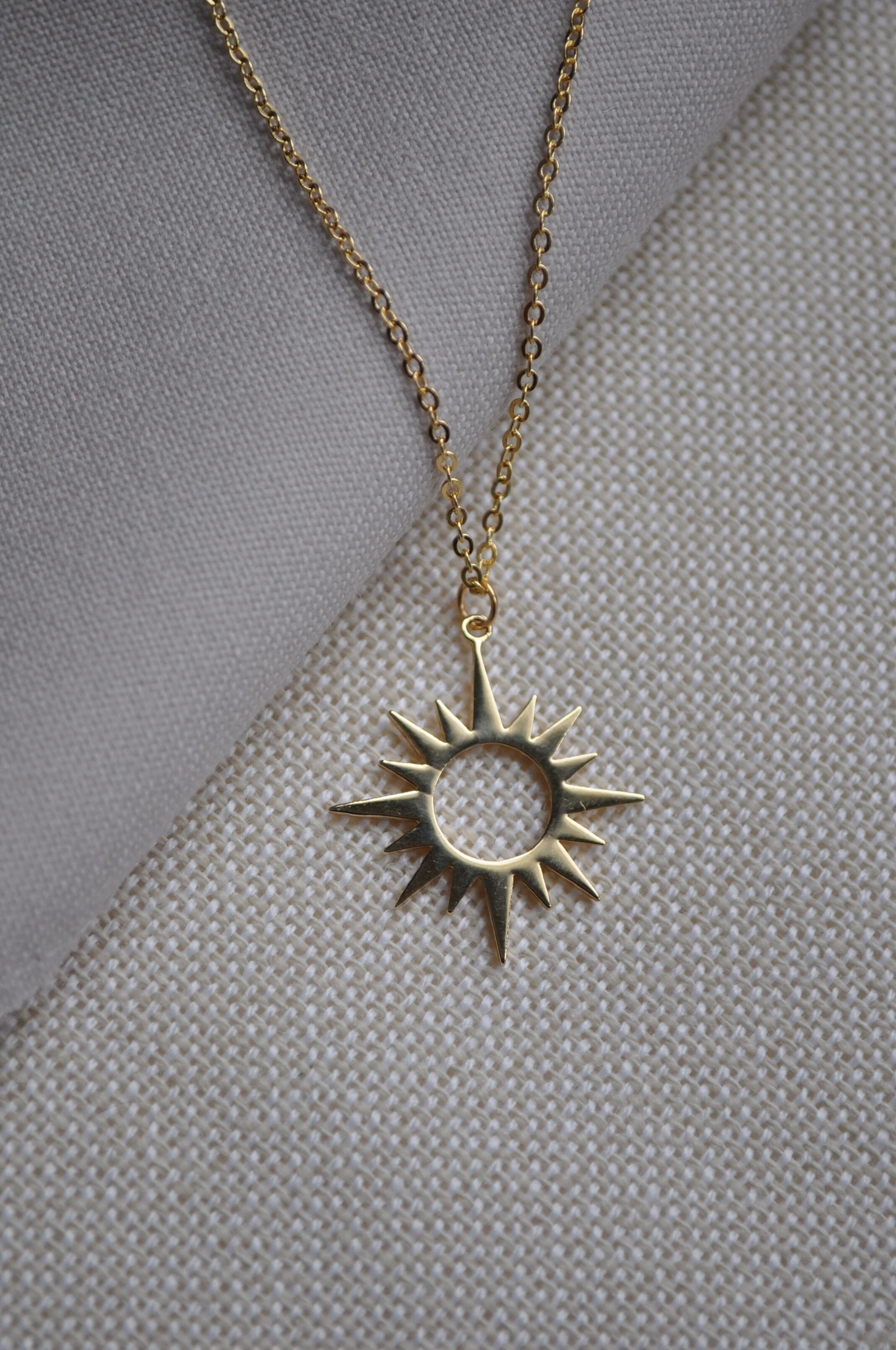 Full Sun Necklace — Horizon Drive