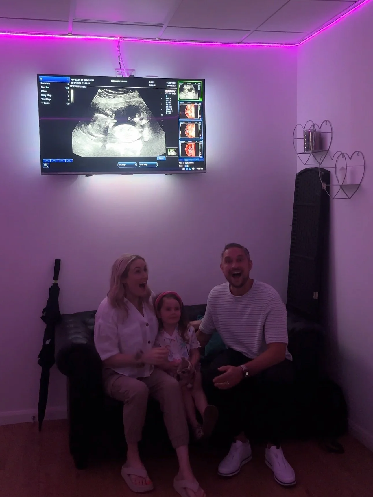 Soooo excited! 😍😍😍🩷🩷🩷 Harri is so thrilled (and we are so relieved we don&rsquo;t have to &lsquo;send it back&rsquo; 🤣). I&rsquo;m a girl mummm and @kazipot will be pecked to death for life 🎉🤸🏼&zwj;♀️🦆🦅🐓🦜💕💞💓💗