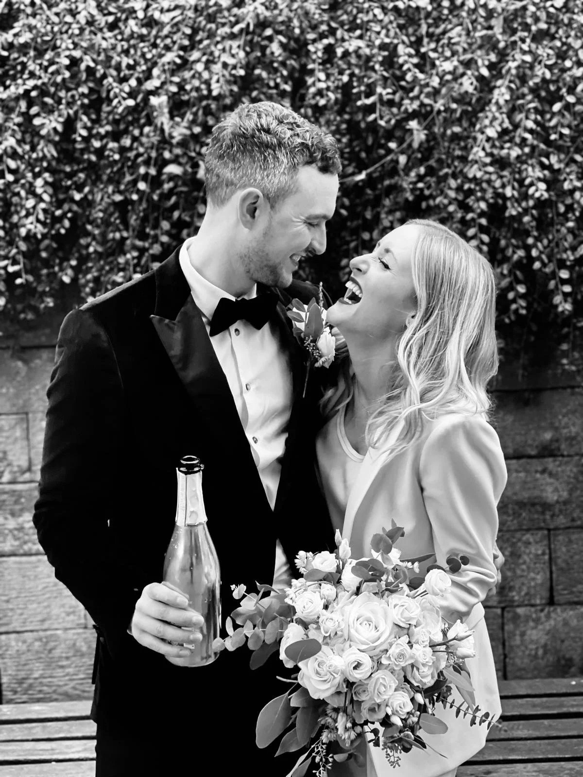 5 years married 🖤🥂💍 

Wowwww that has gone FAST! ILYSM @kazipot 😍