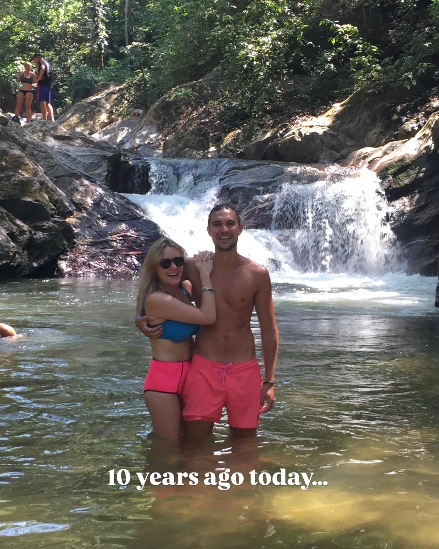 Ten years ago, I went to London to watch @lucynooneblake run the London Marathon, also visit @phillynoone for her 24th birthday (fol), and also celebrate M&amp;D&rsquo;s 29th wedding anni! I was single &amp; loving life and defo NOT looking for any k