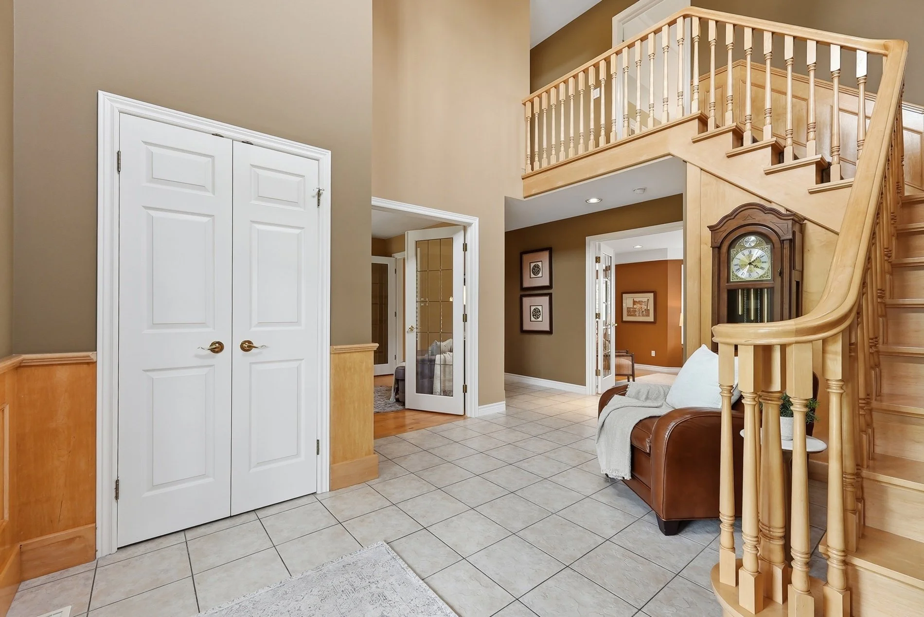 17_36 weberlyn crescent- 014.jpg