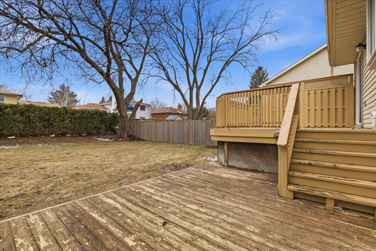 39-105 White Pine Cres 5G5A1384.jpg