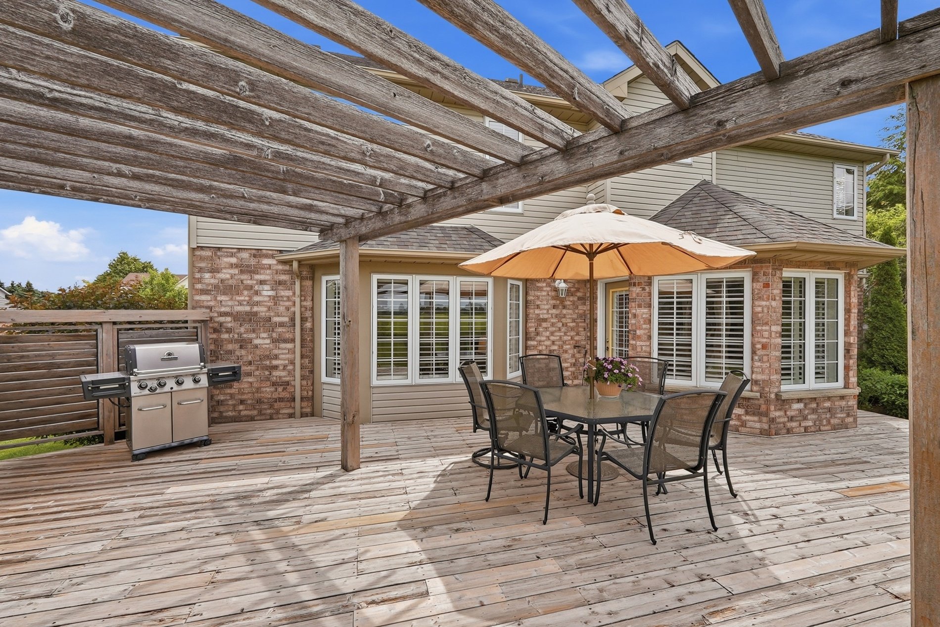70_36 weberlyn crescent- 058.jpg