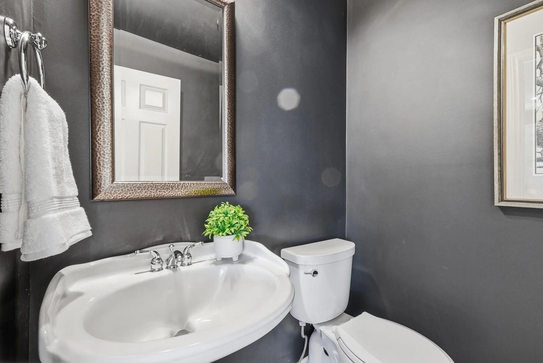 38_36 weberlyn crescent- 029.jpg