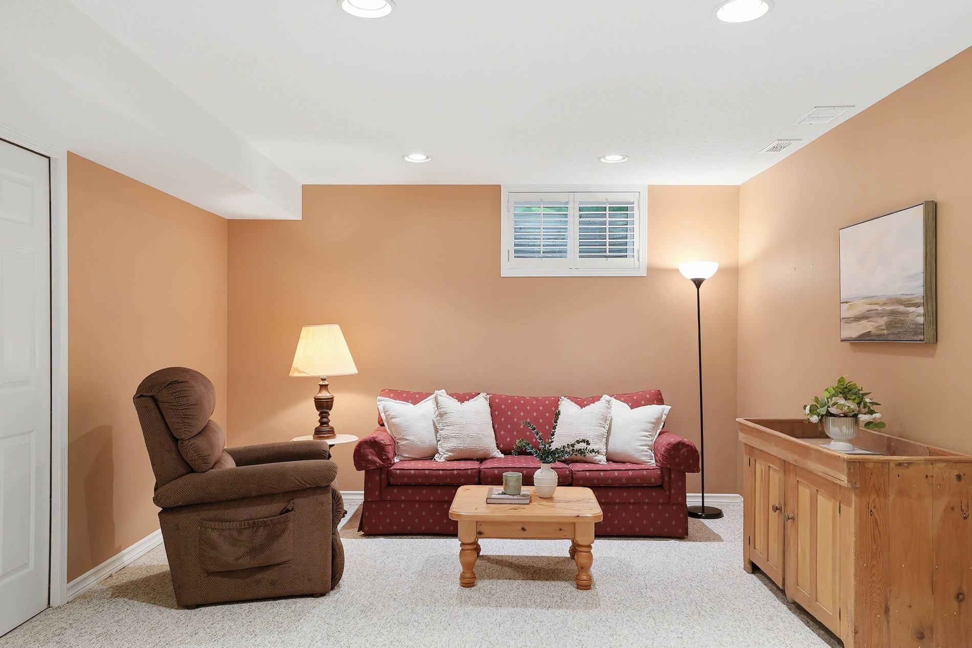 61_36 weberlyn crescent- 049.jpg