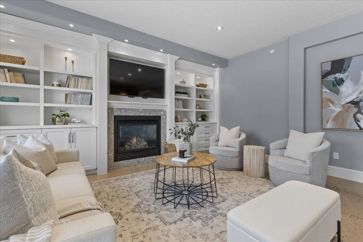 048-86 Canters Close Int-0153.jpg