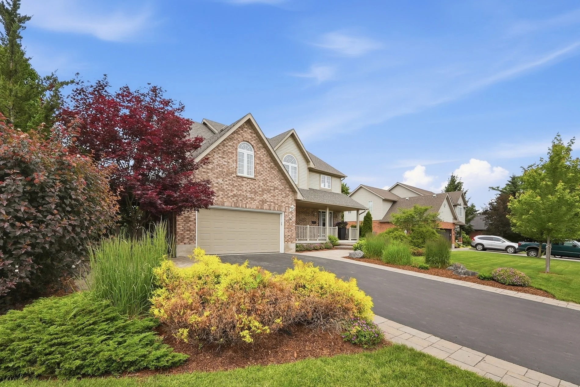 6_36 weberlyn crescent- 04.jpg