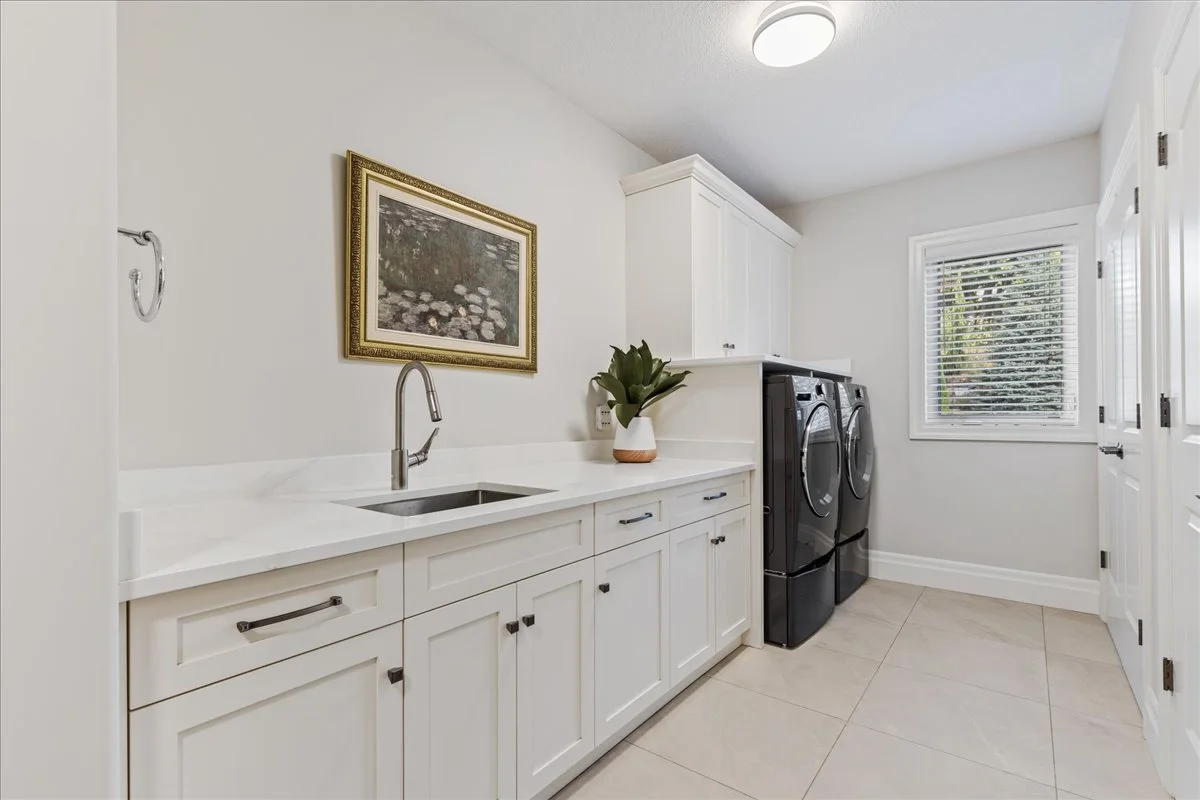 28-237 River Birch Int-5760.jpg