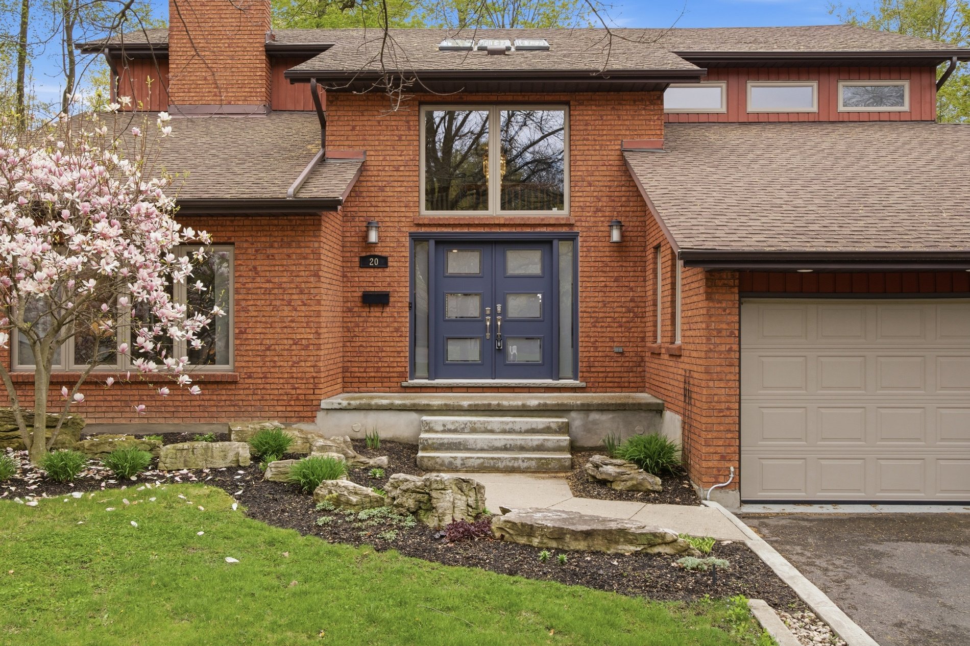 10_20 huntingdale pl- 08.jpg