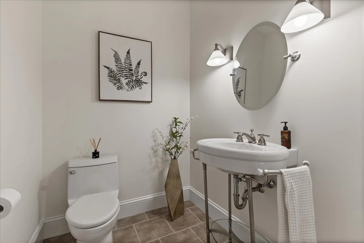 030-86 Canters Close Int-0084.jpg